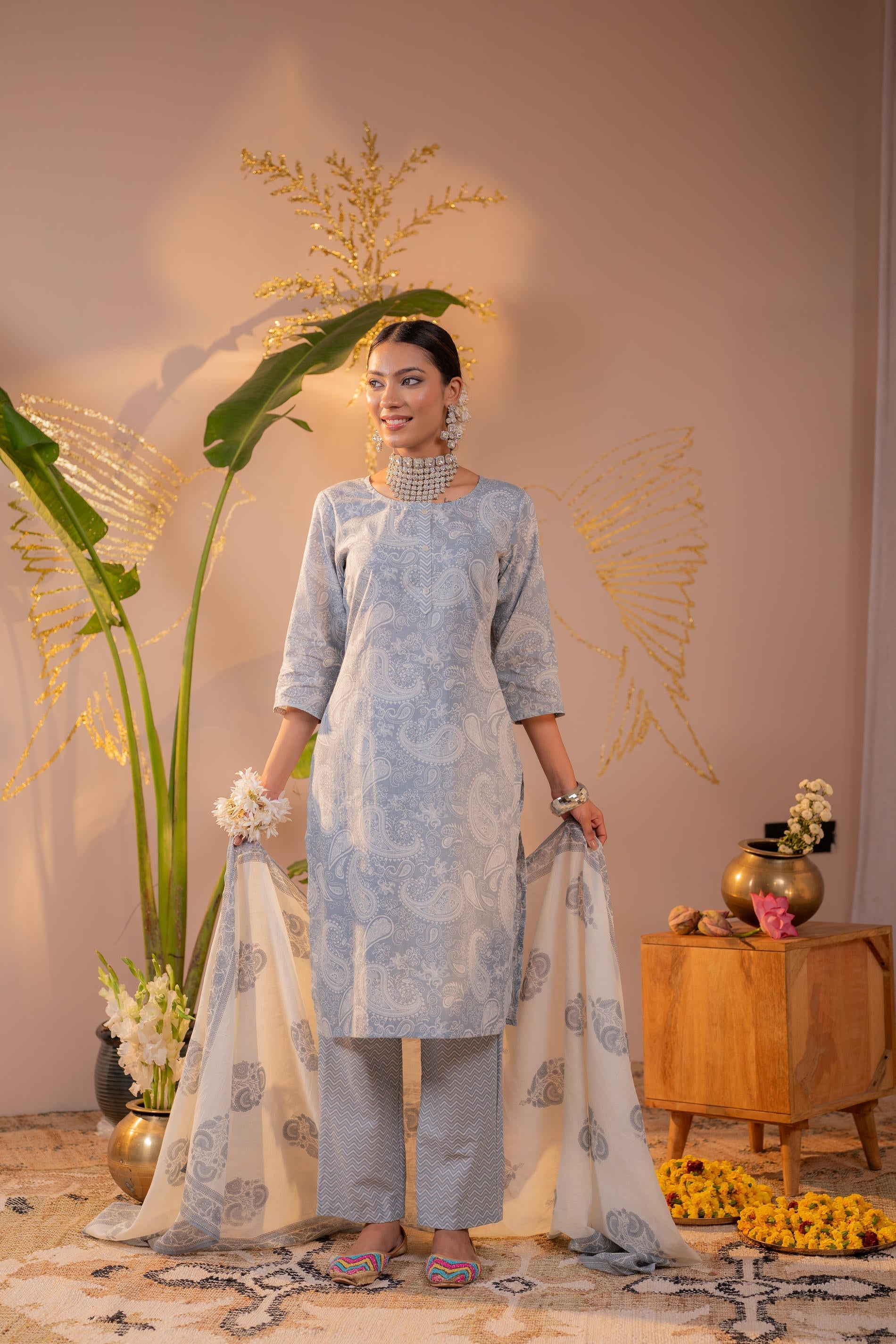 Juniper Powder Grey Paisley Grace Kurta Pant And Dupatta Set - Distacart
