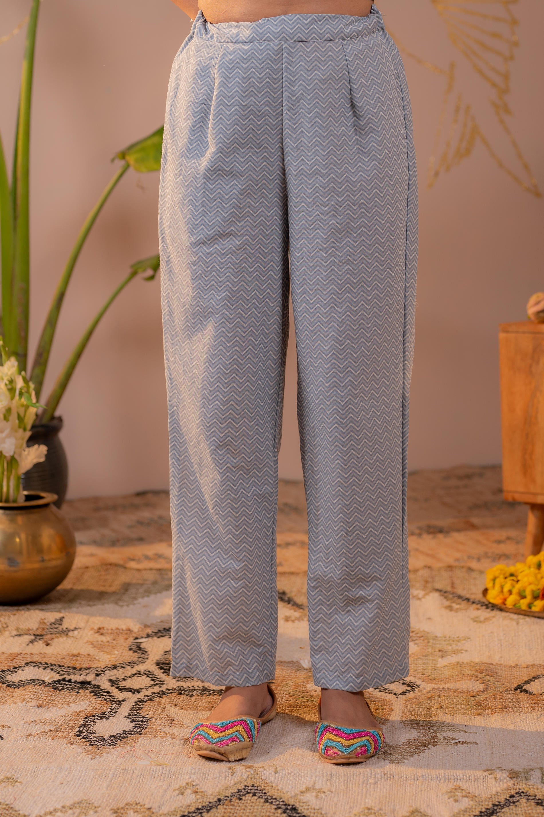 Juniper Powder Grey Paisley Grace Kurta Pant And Dupatta Set - Distacart