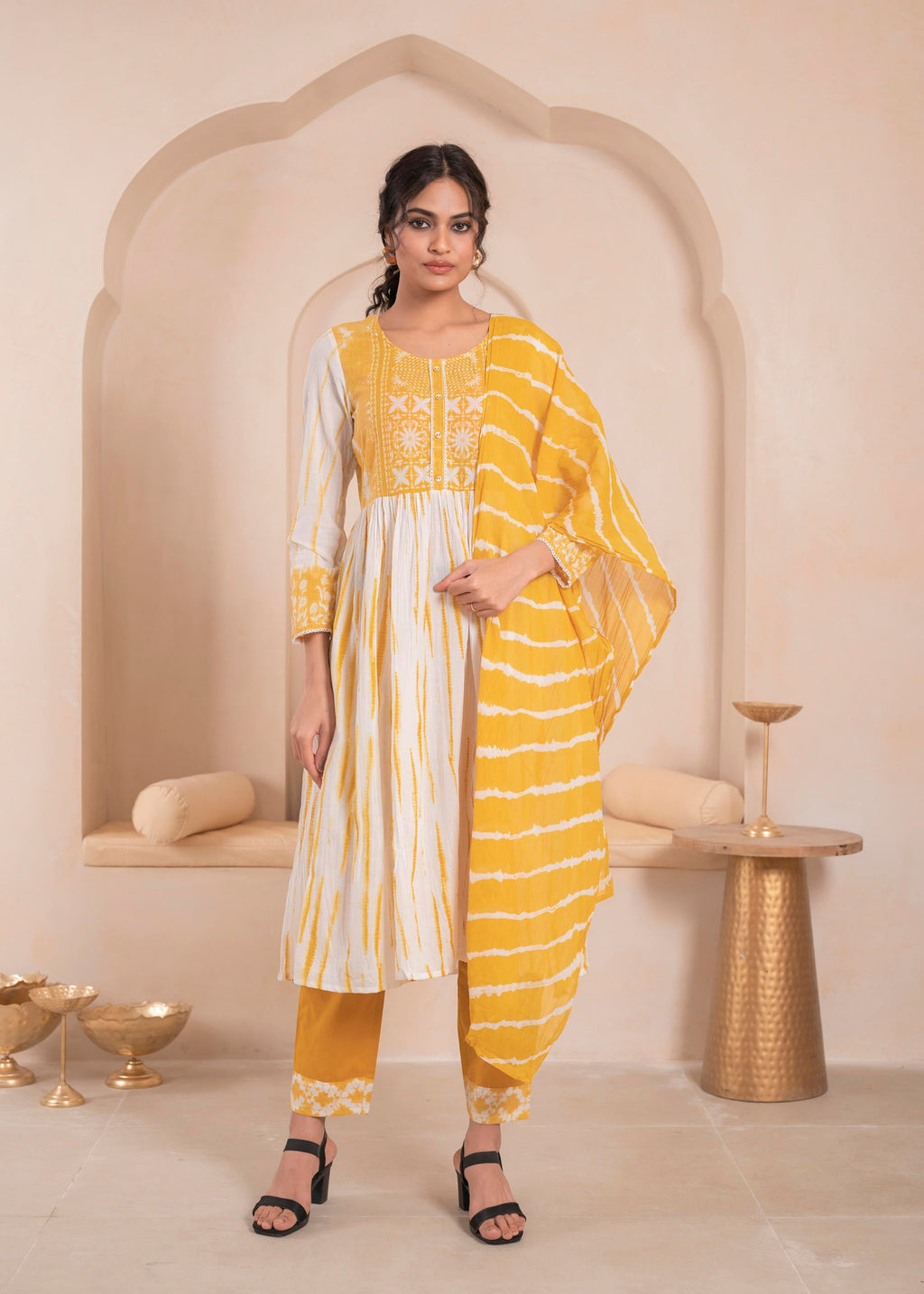 Juniper Mustered and white kurta , solid bottom and tie - dye dupatta with cotton lace , buttons , sequence - Distacart