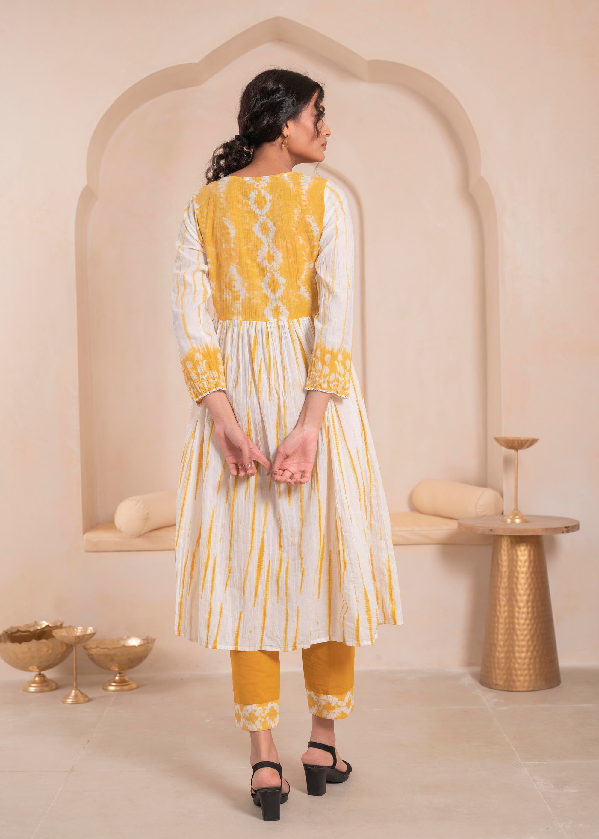 Juniper Mustered and white kurta , solid bottom and tie - dye dupatta with cotton lace , buttons , sequence - Distacart