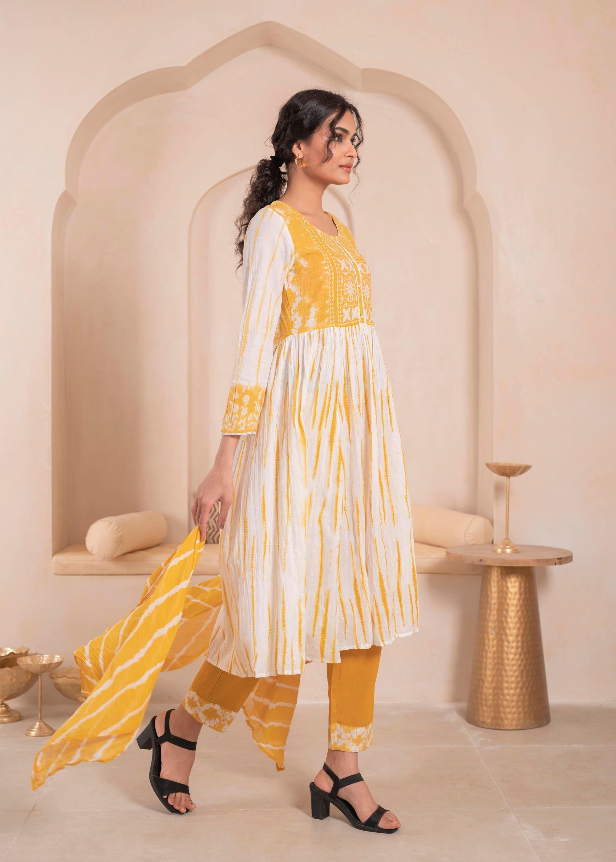 Juniper Mustered and white kurta , solid bottom and tie - dye dupatta with cotton lace , buttons , sequence - Distacart
