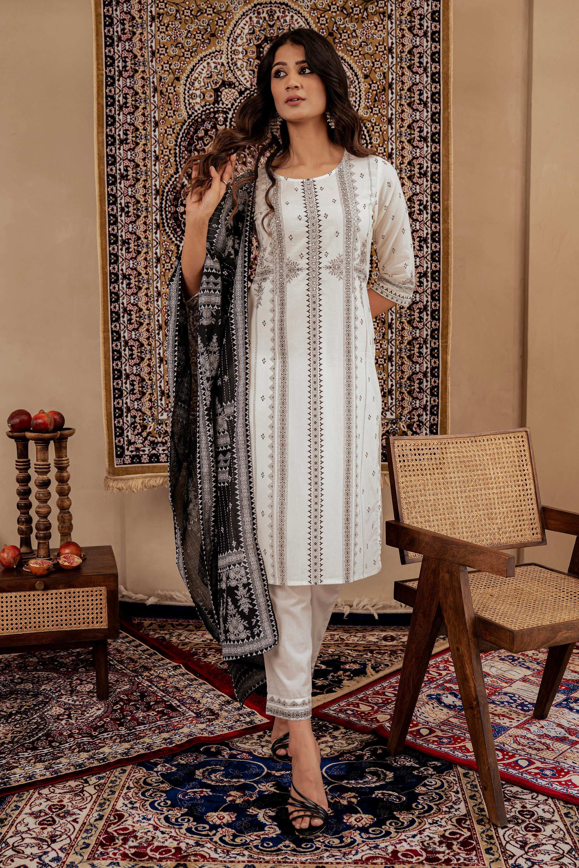 Juniper Black & White Geometric Printed Cotton Kurta With Palazzo & Printed Dupatta - Distacart