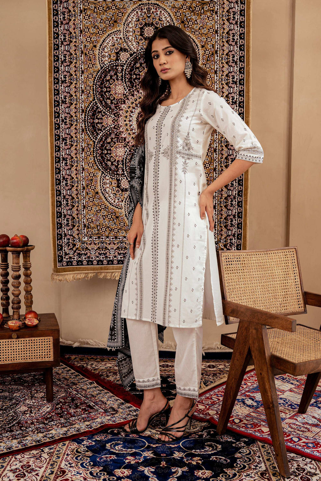 Juniper Black & White Geometric Printed Cotton Kurta With Palazzo & Printed Dupatta - Distacart