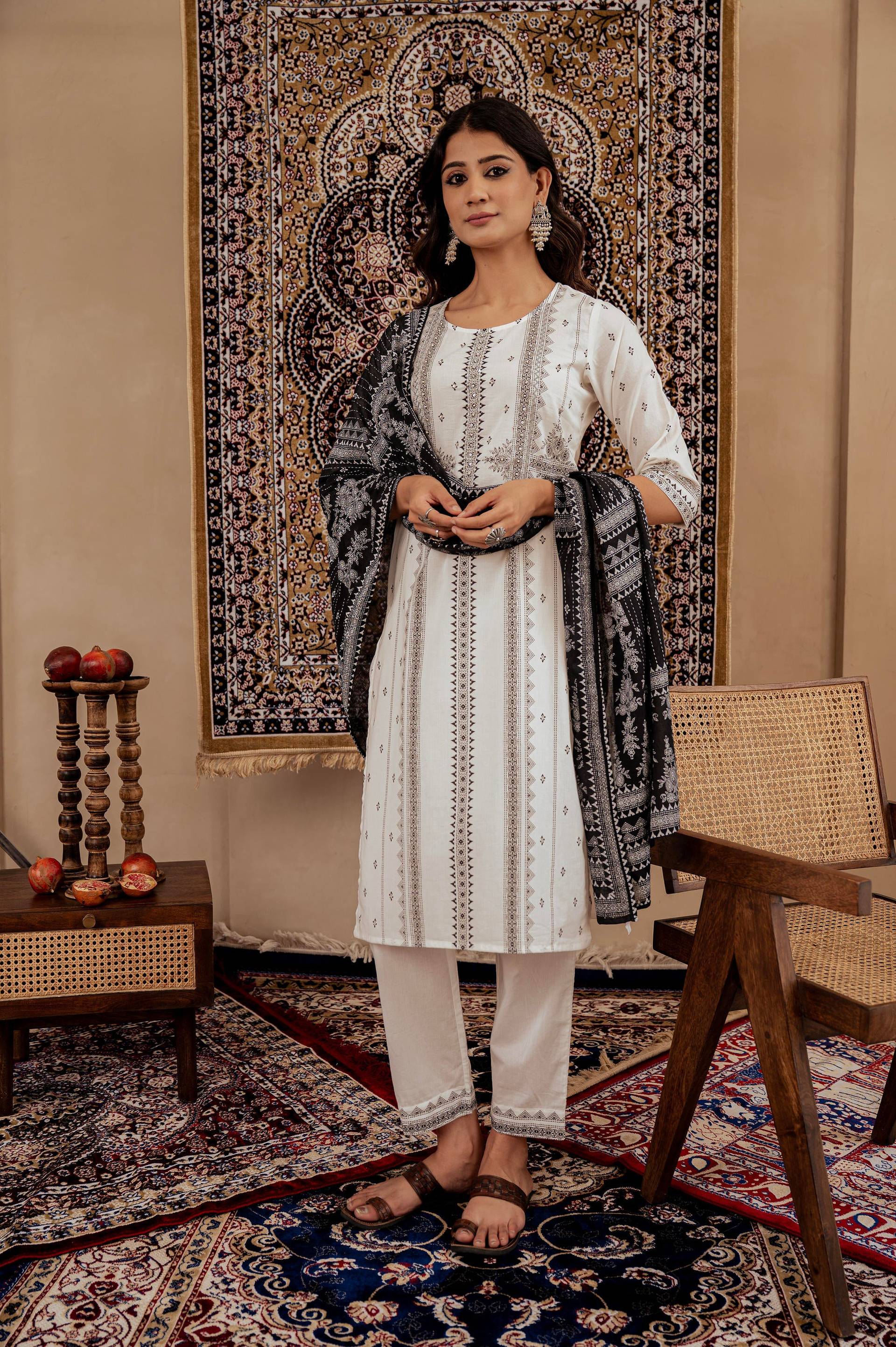 Juniper Black & White Geometric Printed Cotton Kurta With Palazzo & Printed Dupatta - Distacart