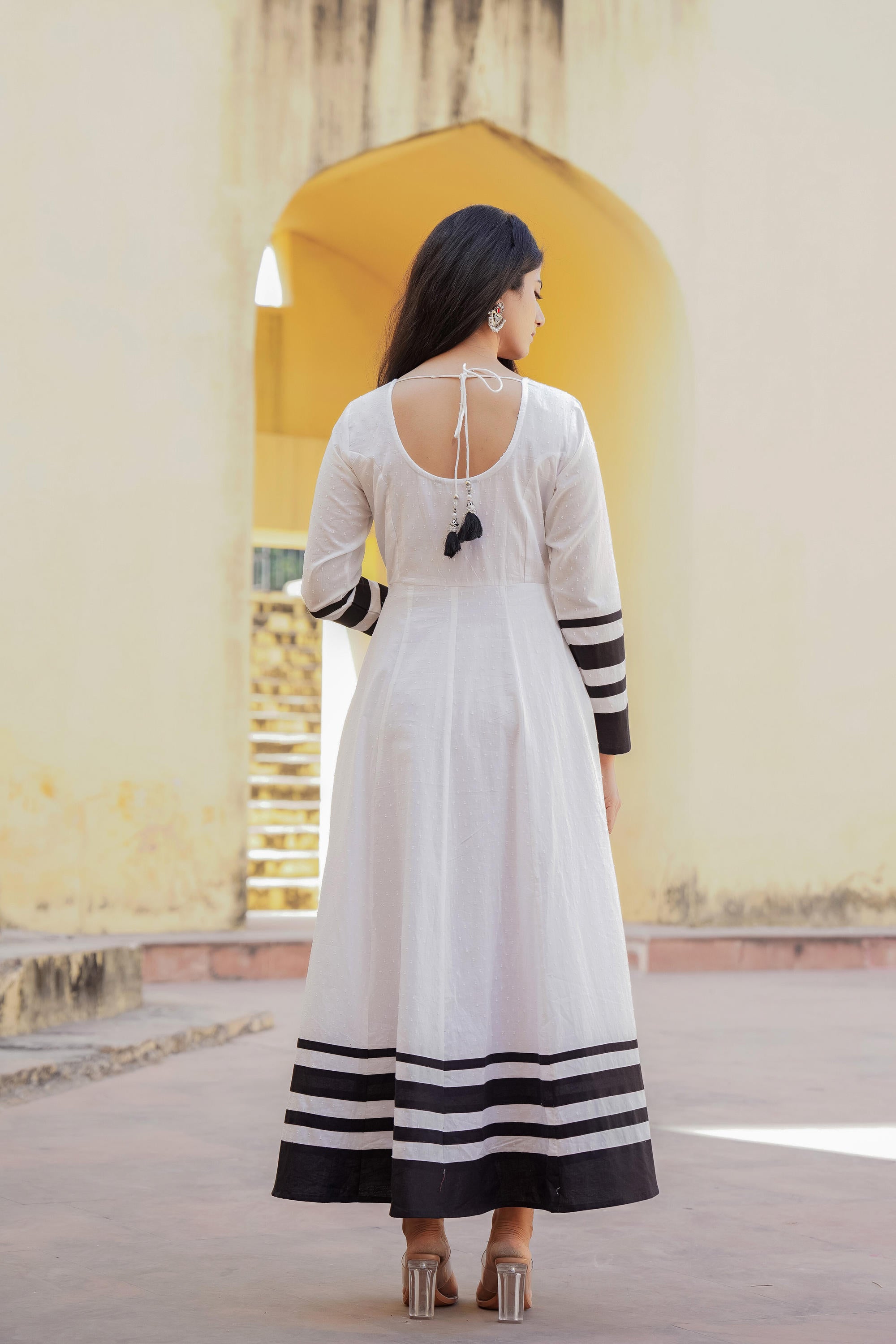 Juniper White Ethnic Motif Printed Dress & Dupatta Set With Thread Work - Distacart