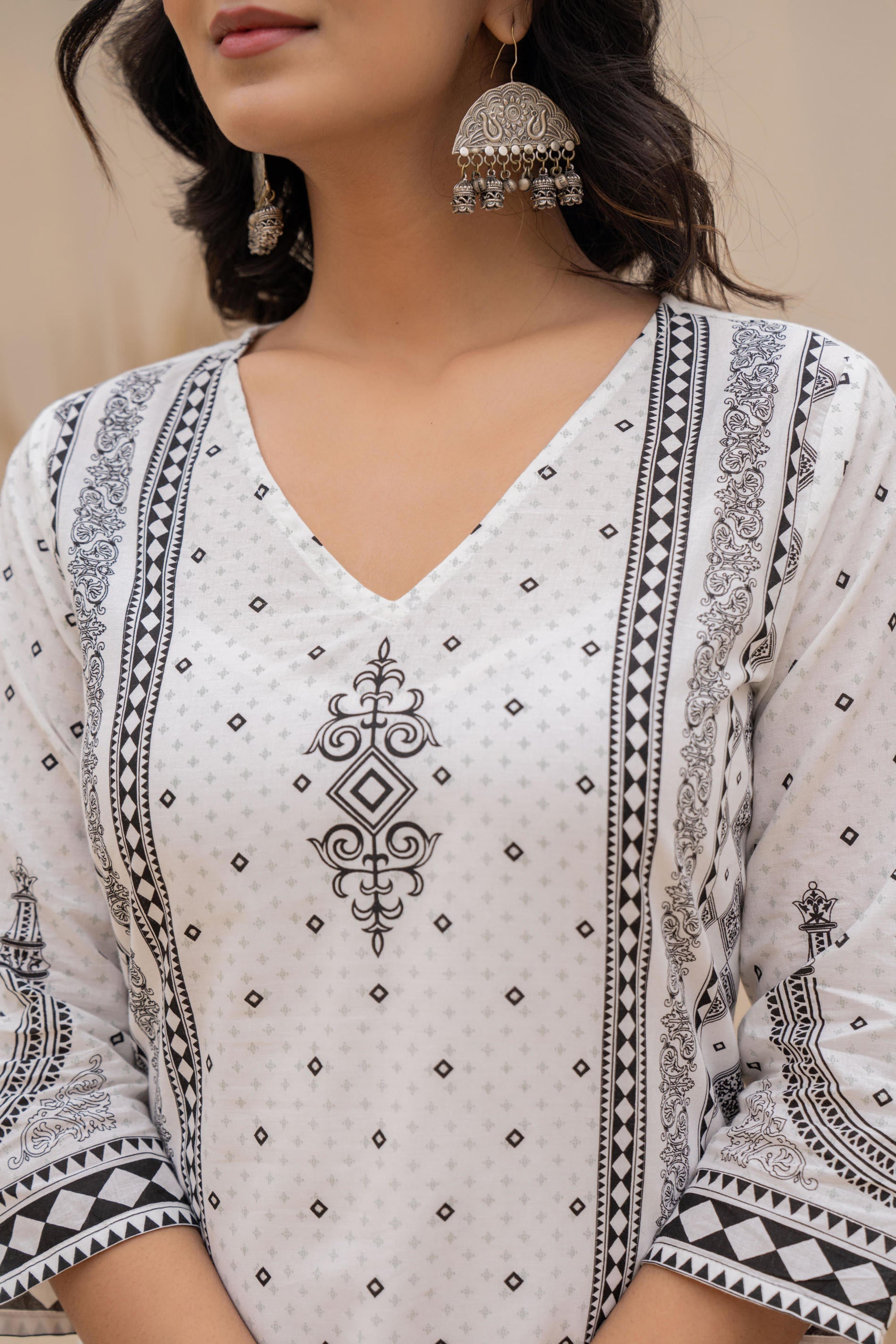 Juniper White Printed Kurta Set with Palazzo & Dupatta - Distacart
