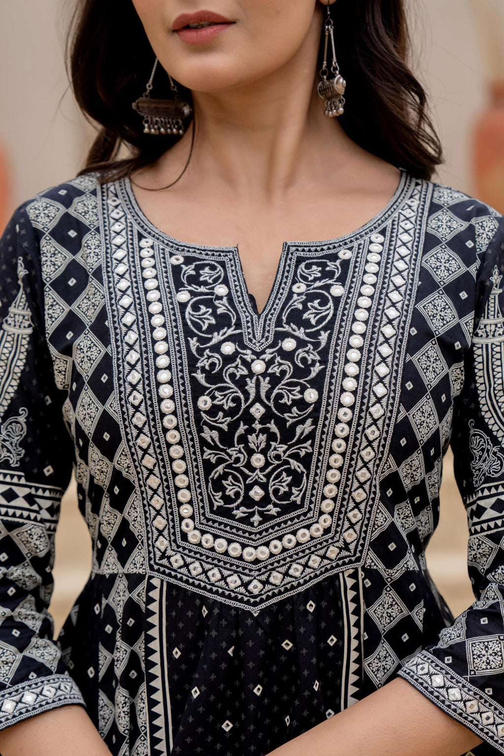 Juniper Black Ethnic Motif Printed Kurta Set With Thread & Mirror Work - Distacart