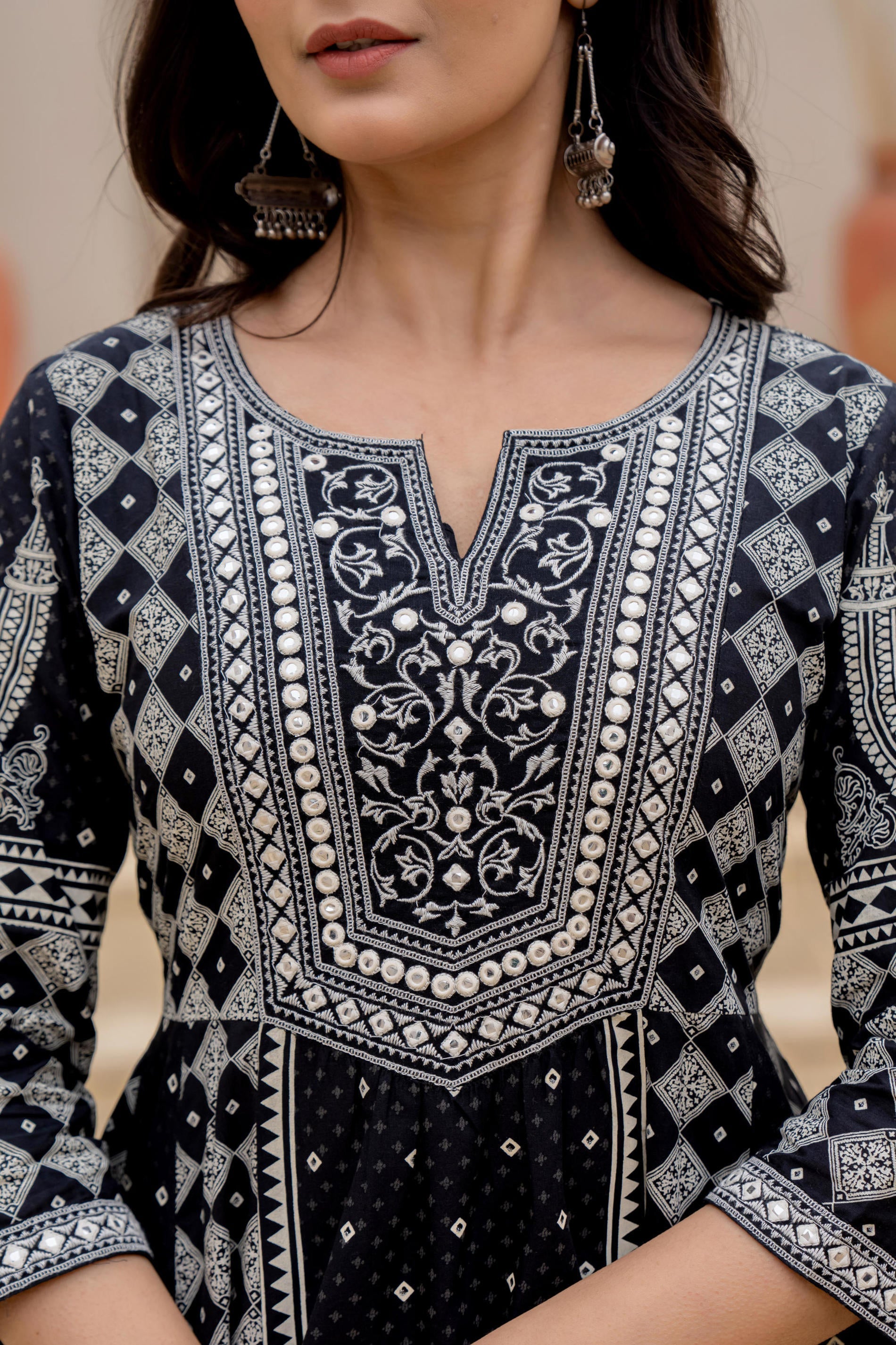 Juniper Black Ethnic Motif Printed Kurta Set With Thread & Mirror Work - Distacart