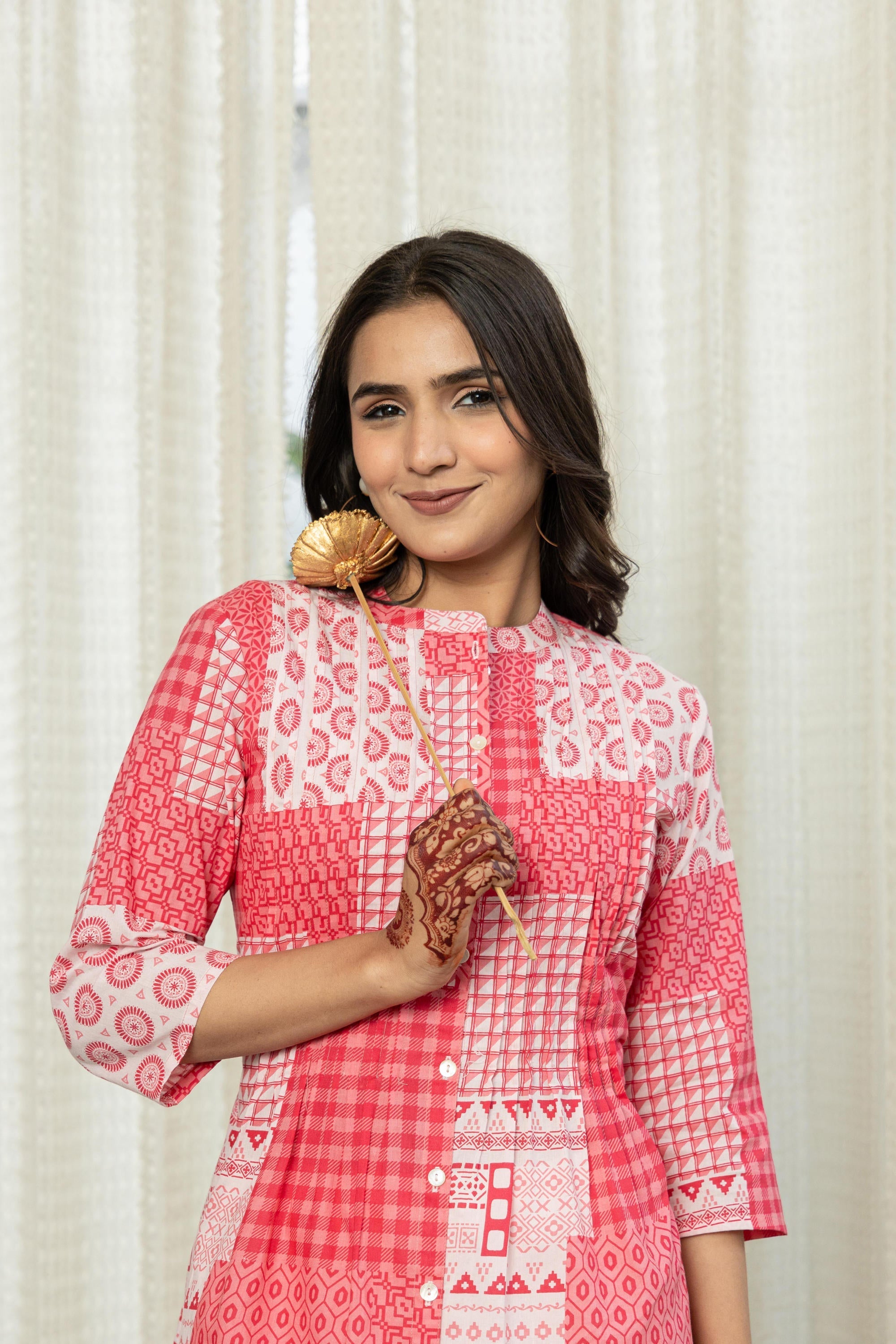 Juniper Women's Pink Geometric Printed Cotton Tunic With Buttons