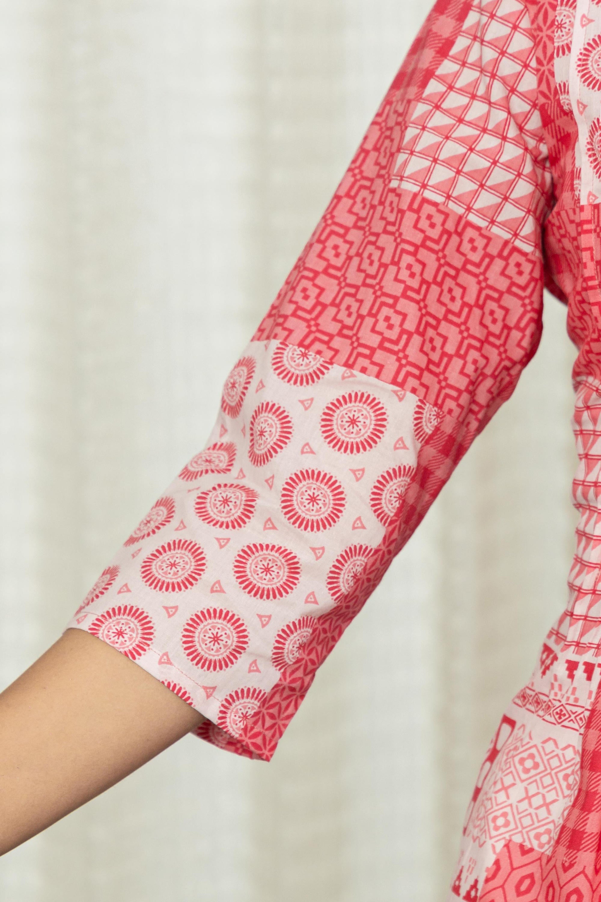 Juniper Women's Pink Geometric Printed Cotton Tunic With Buttons
