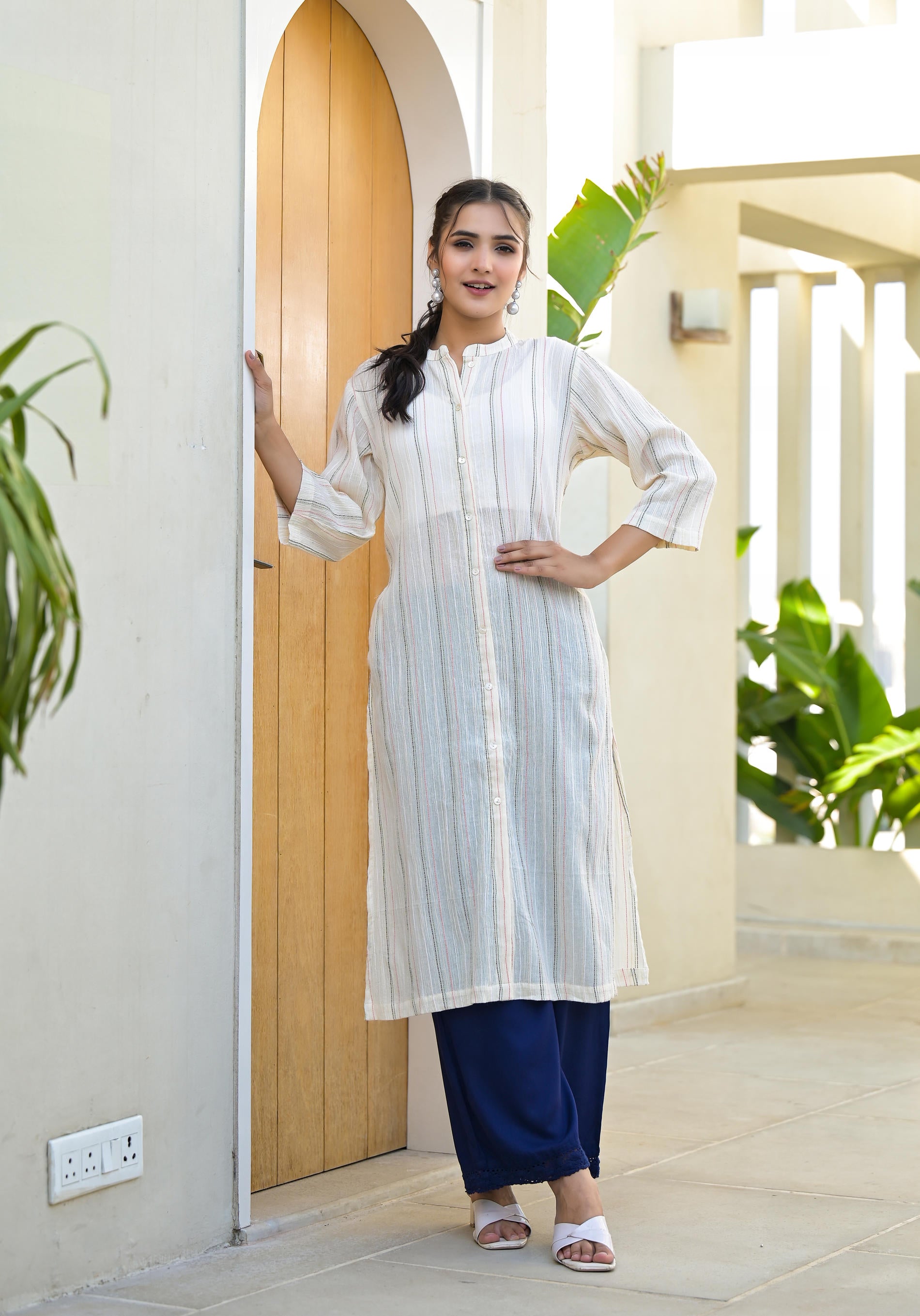 Juniper Minimal Ivory Striped Straight Kurta - Distacart