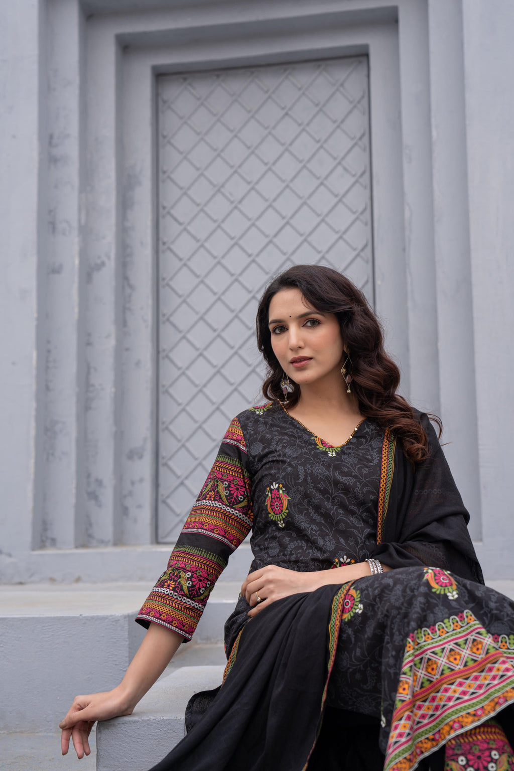 Juniper Black Floral Printed Cotton Kurta Set With Thread Work & Sequins - Distacart