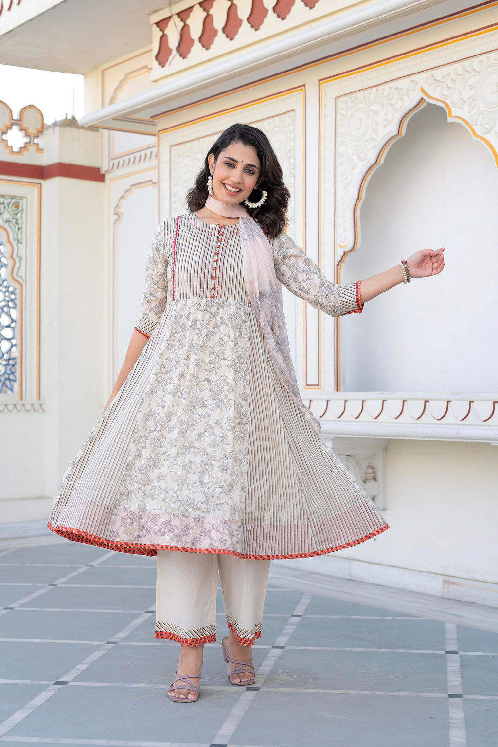 Juniper Women Printed Kurta and Palazzo Set