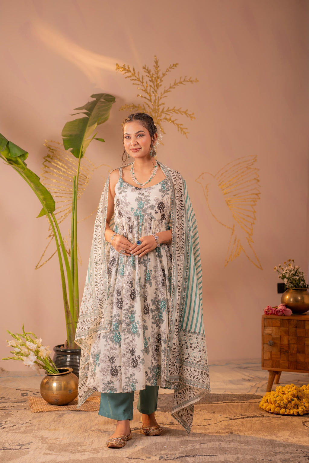 Juniper Ivory Meadow Bloom Kurta Pant And Dupatta Set - Distacart