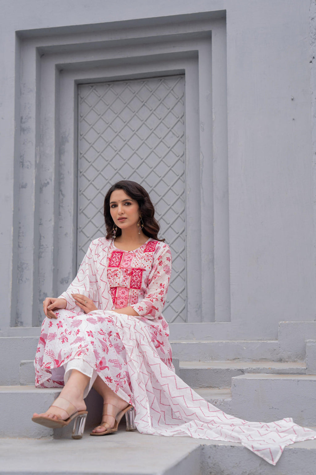 Juniper White & Pink Floral Printed Cotton Kurta Set With Thread & Mirror Work - Distacart