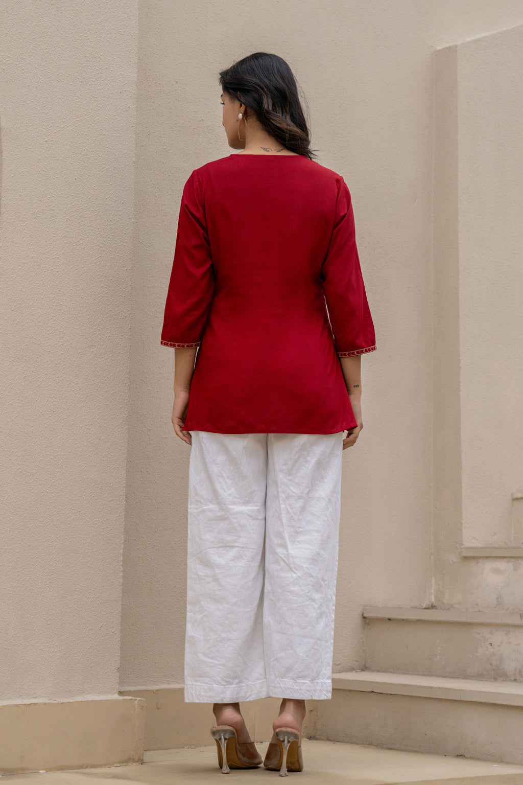 Juniper Maroon Solid Viscose Tunic With Thread Work