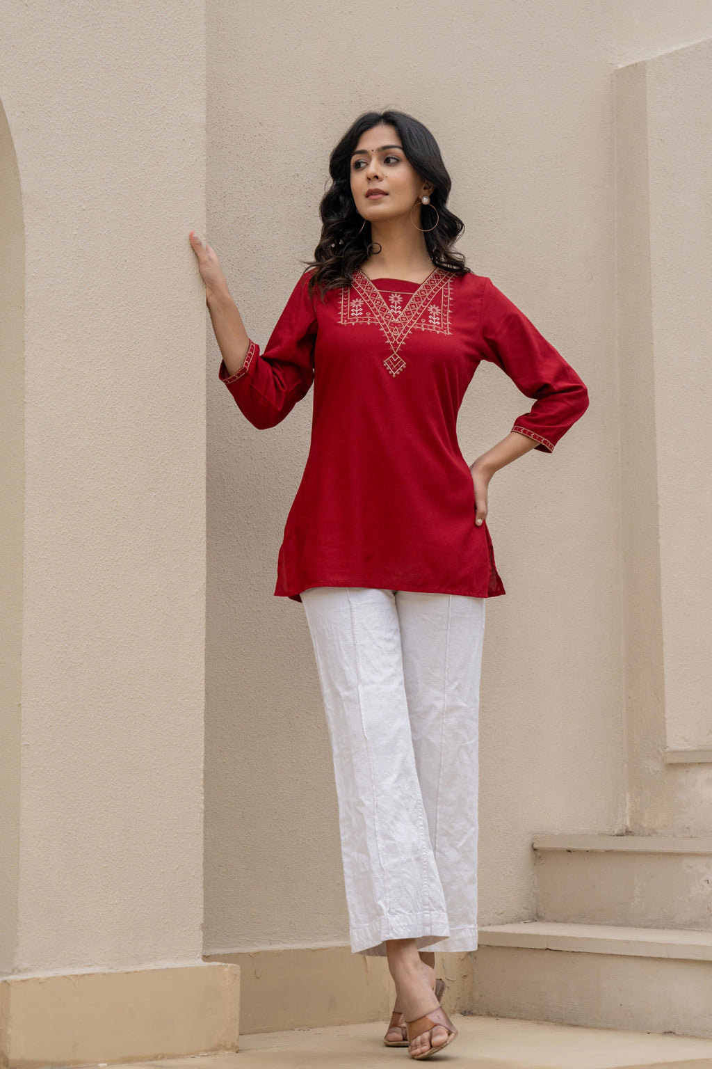 Juniper Maroon Solid Viscose Tunic With Thread Work