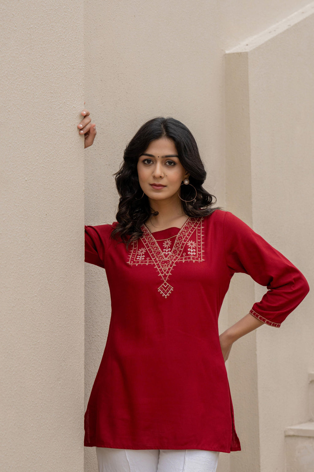 Juniper Maroon Solid Viscose Tunic With Thread Work