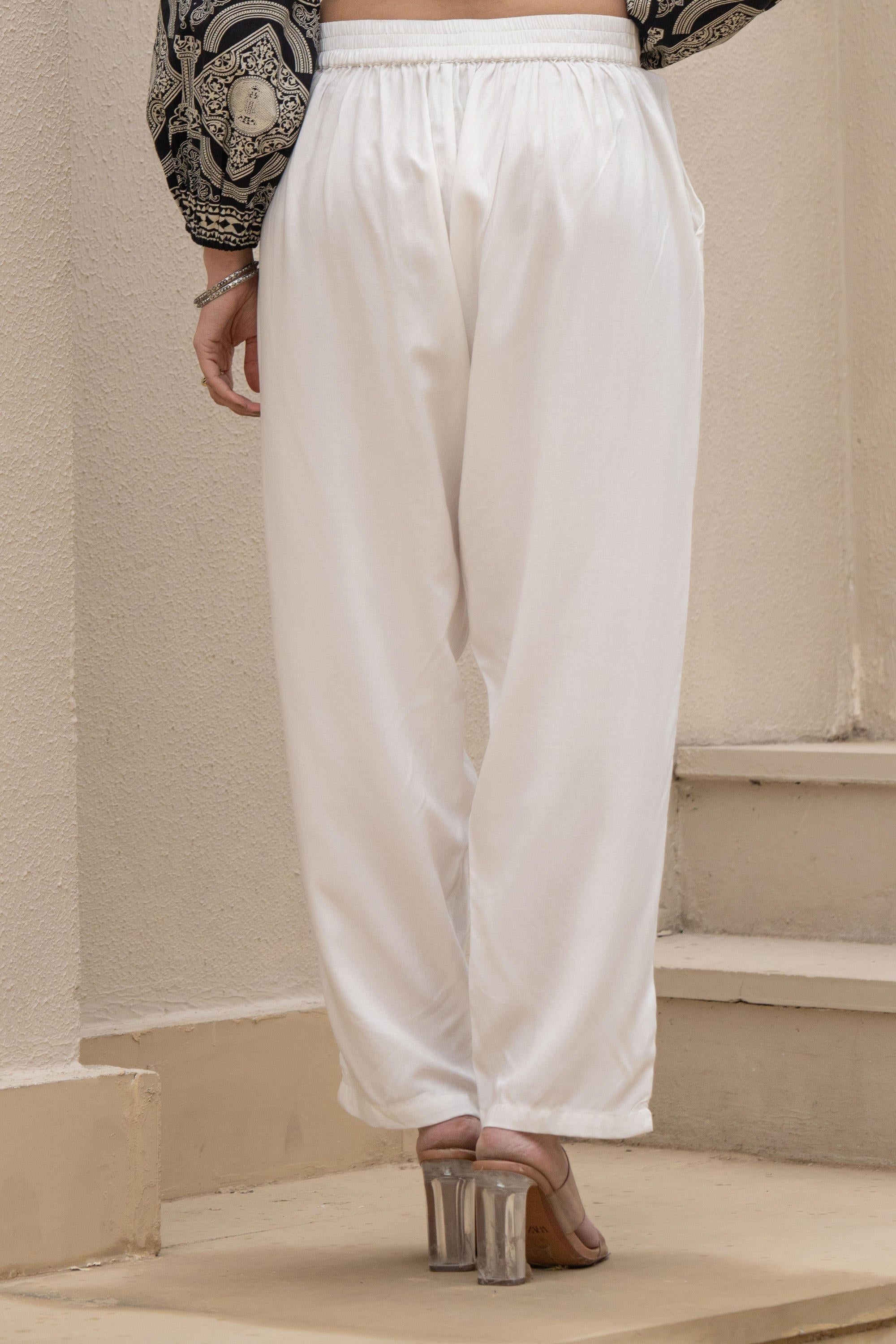 Juniper White Solid Viscose Pants - Distacart