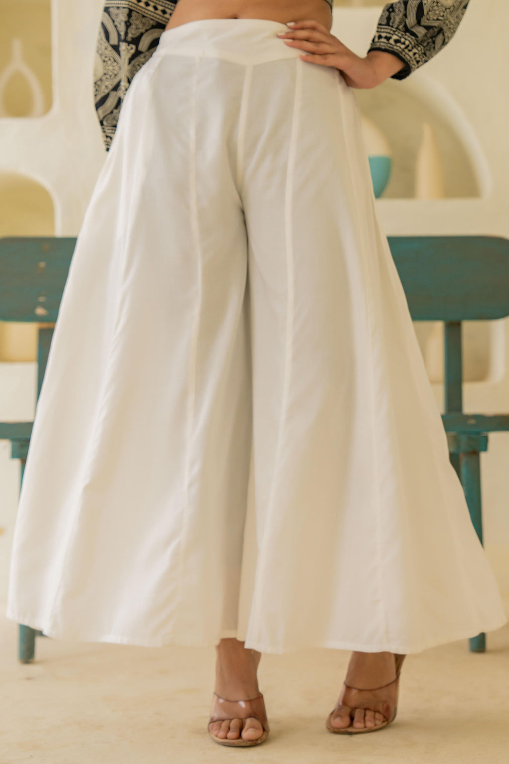 Juniper Off White Solid Viscose Palazzo Pants
