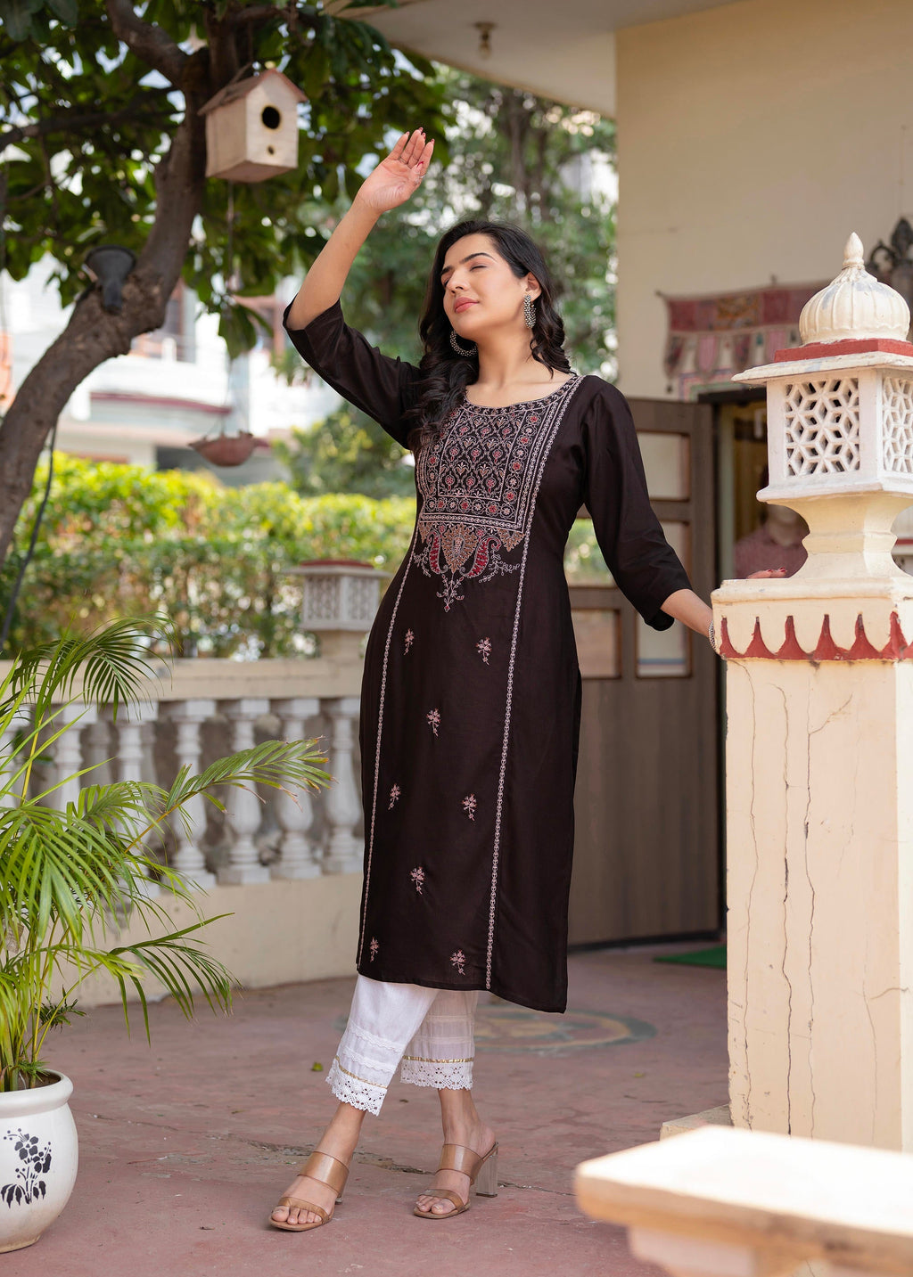 Juniper Dark Coffee Viscose Geometric Printed Kurta with Ethnic Motifs & Thread Work