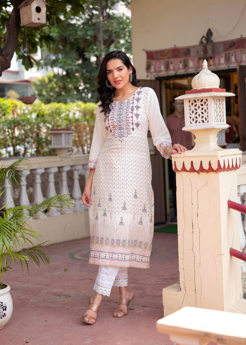 Juniper Off White Viscose Ethnic Motif Kurta With Thread Work - Distacart