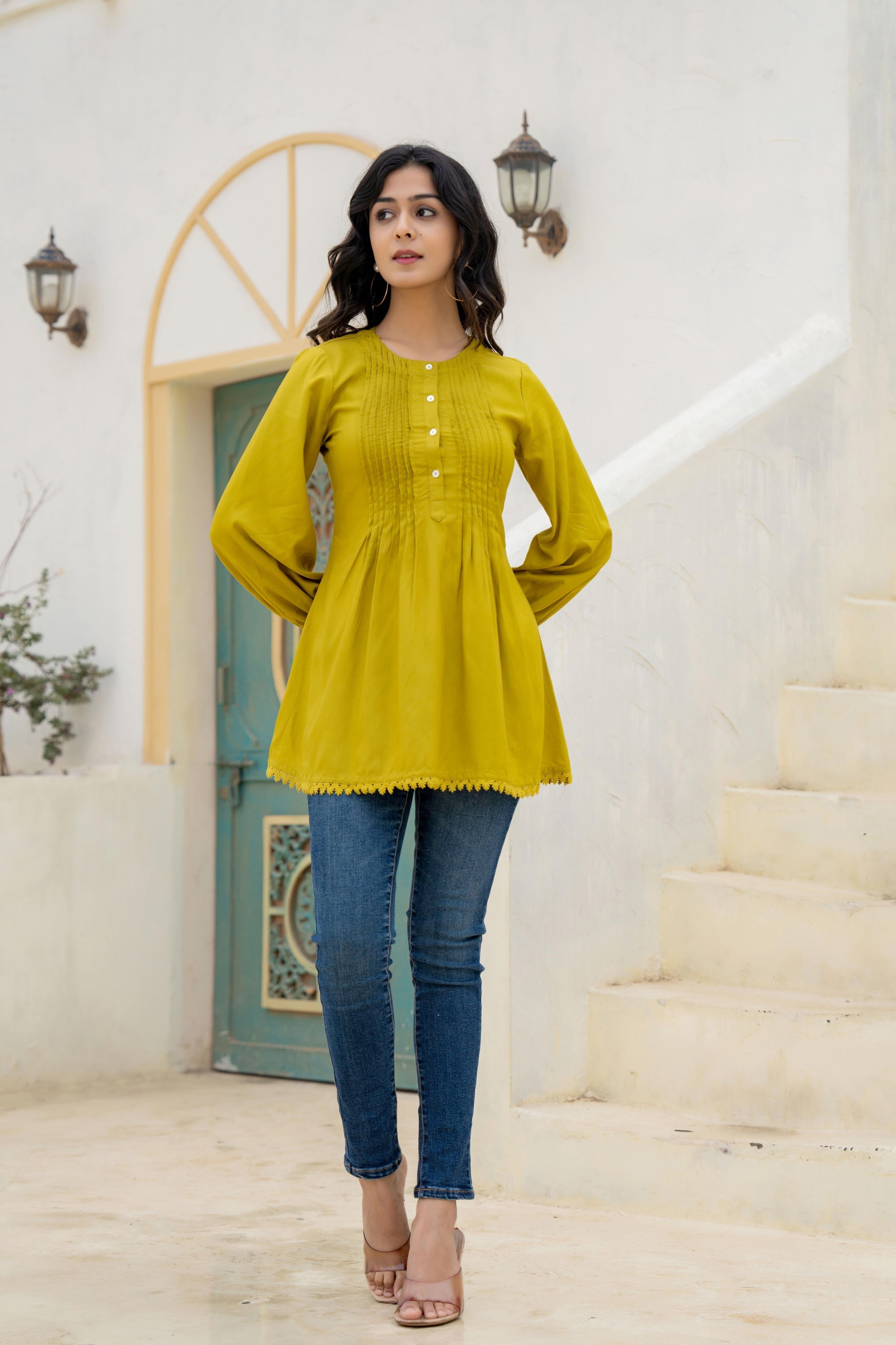 Juniper Lime Solid Viscose Tunic With Buttons & Lace