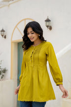 Juniper Lime Solid Viscose Tunic With Buttons & Lace