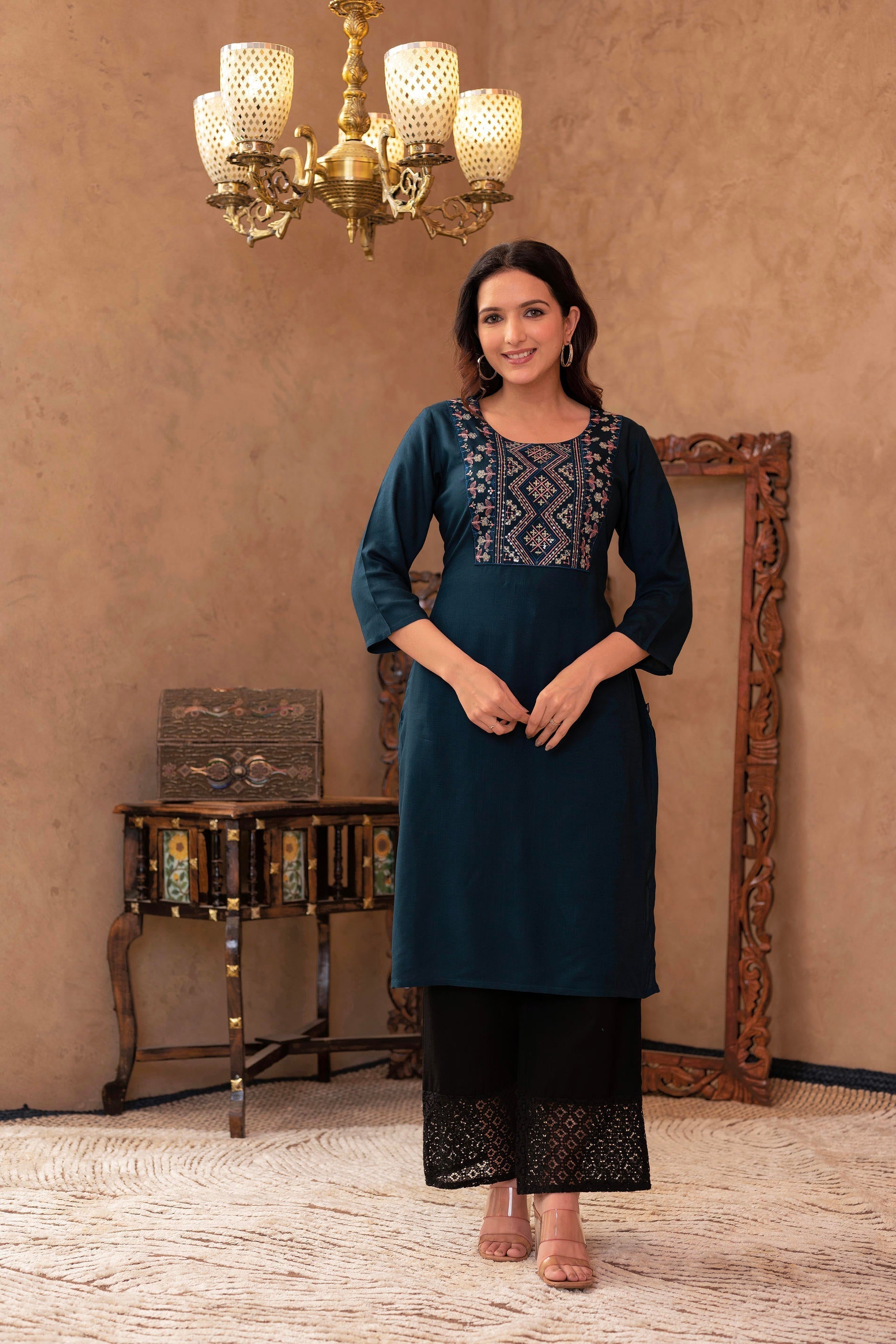 Juniper Dark Green Straight Kurta With Geometric Embroidered Yoke - Distacart