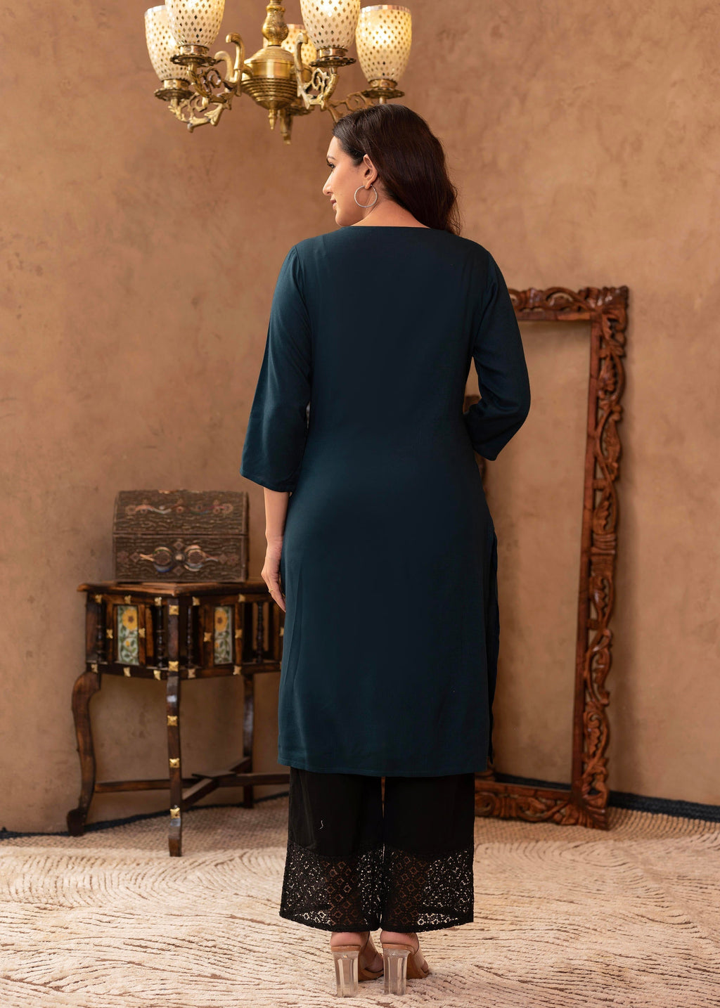 Juniper Dark Green Straight Kurta With Geometric Embroidered Yoke - Distacart