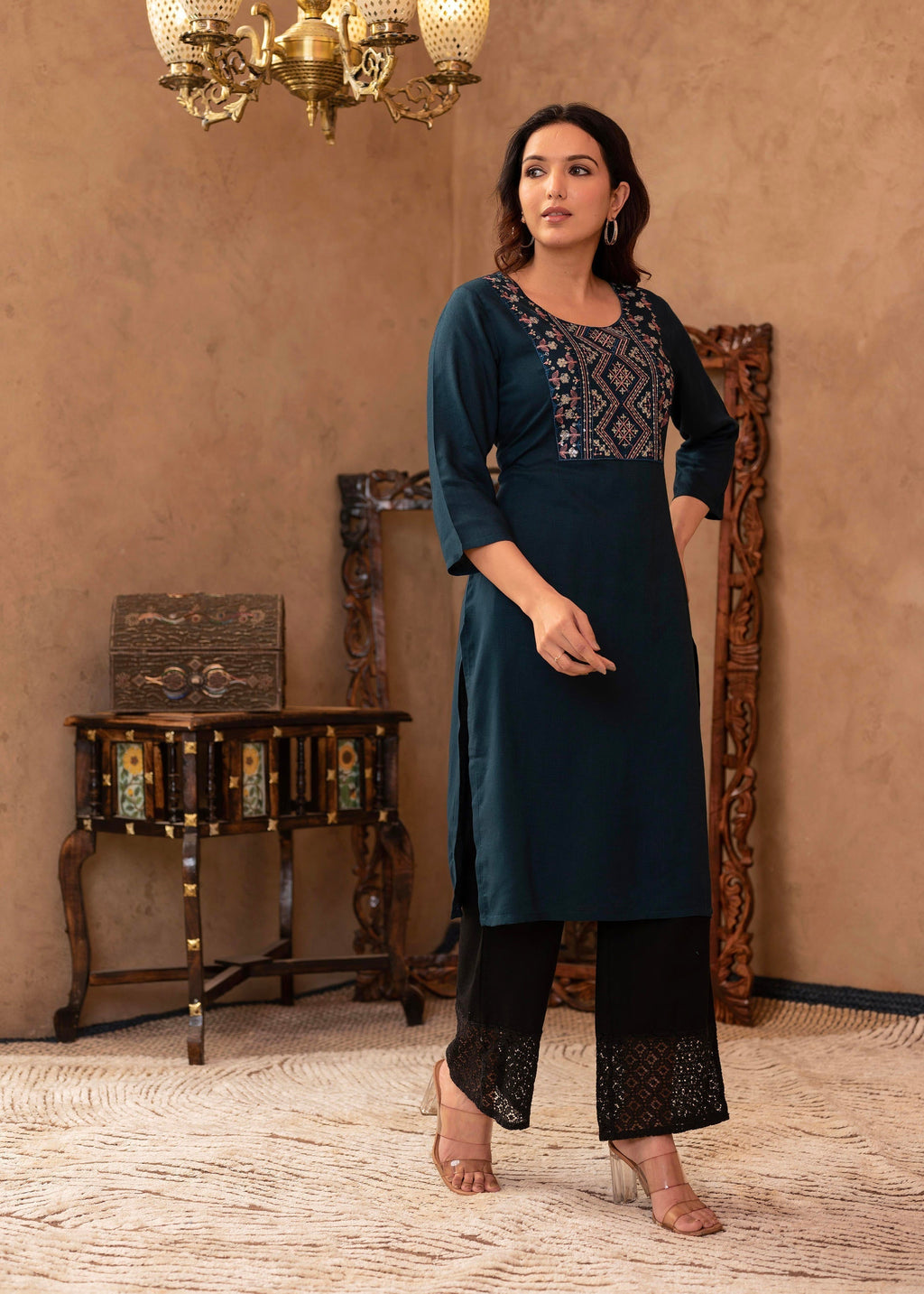 Juniper Dark Green Straight Kurta With Geometric Embroidered Yoke - Distacart