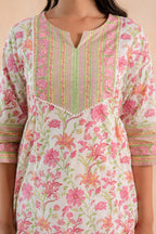 Juniper Ivory Blossom Panelled Kurta - Distacart
