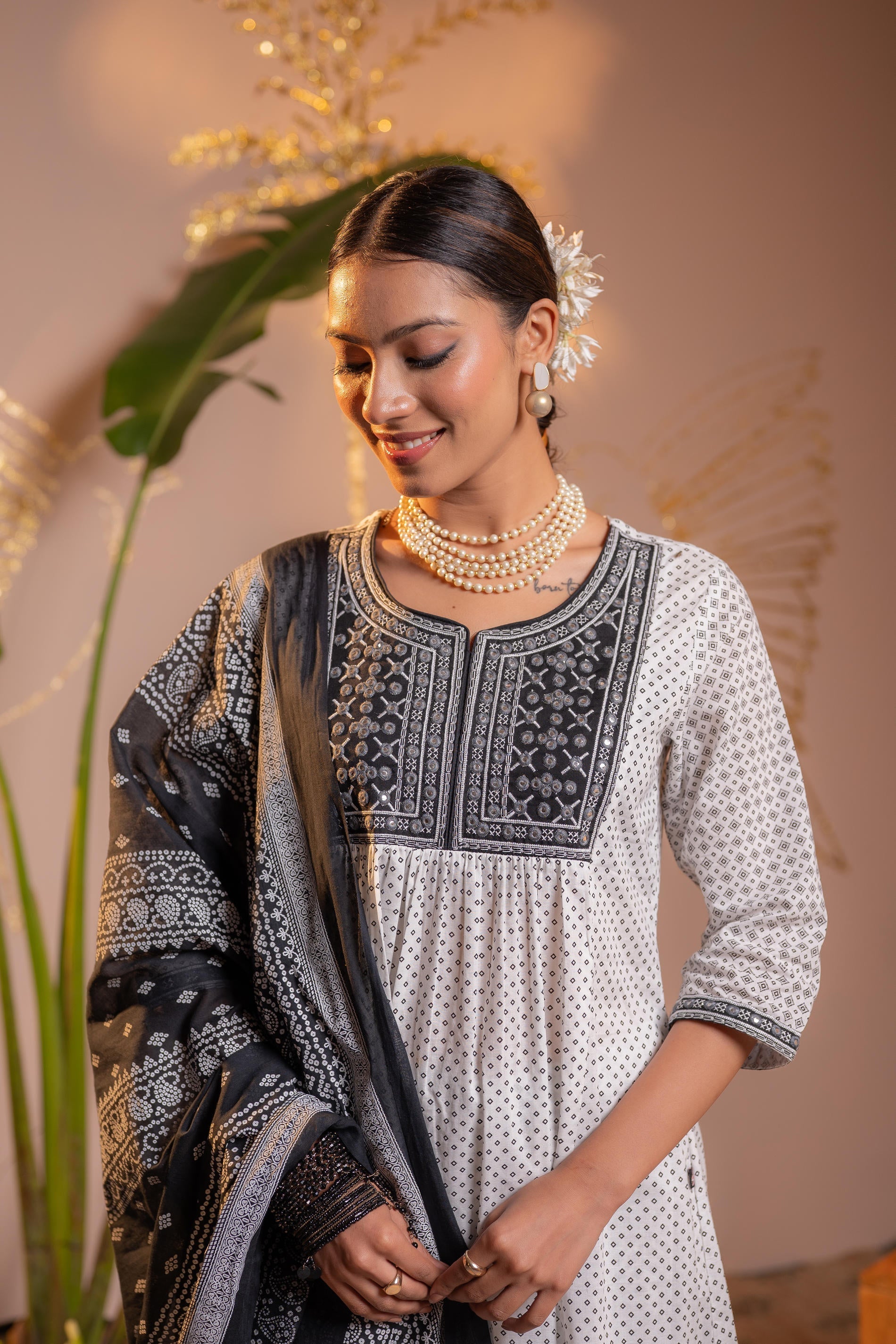Juniper Black & White Viraasat Printed Kurta Pant And Dupatta Set with Dupatta - Distacart
