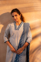 Juniper Noir Ikat Echo Blue & White Printed Kurta Pant And Dupatta Set - Distacart