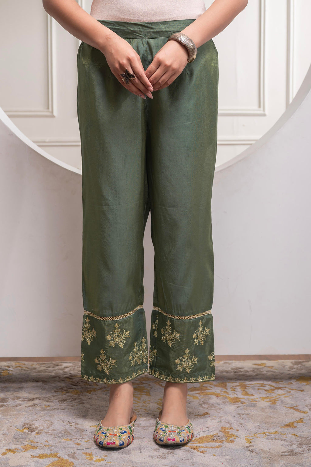 Juniper Fuchsia Solid Green Viscose Tunic And Pants Co-Ord Set With Zari Work And Button Detailing - Distacart