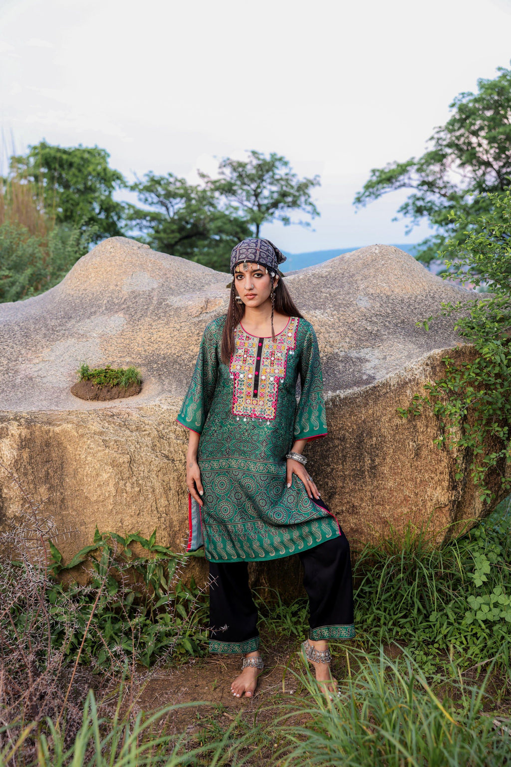 Juniper Polycotton Green Embroidered Kurta Pant Set With Thread & Mirror Work - Distacart