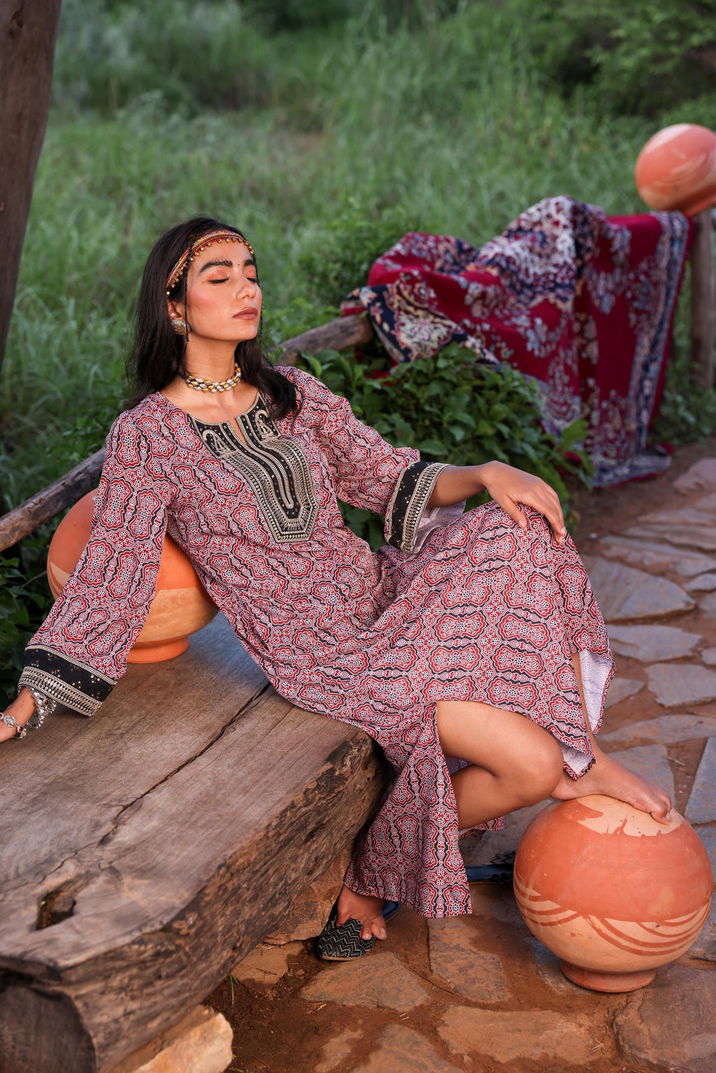Juniper Black & Brown Ethnic Motif Embroidered Straight Kurta With Zari & Mirror Work - Distacart