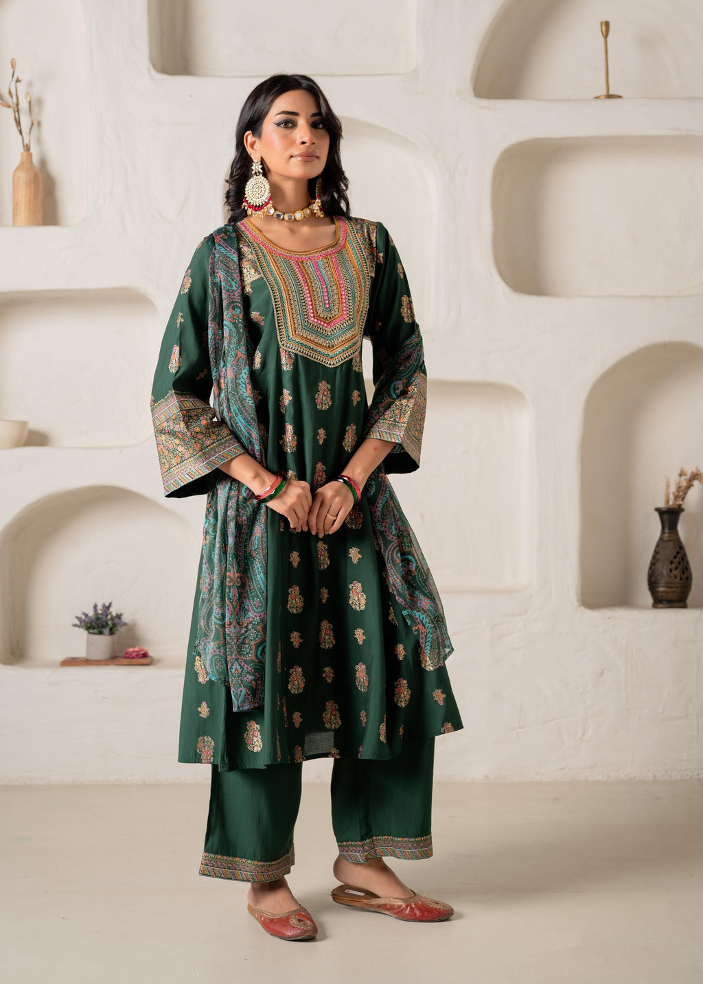 Juniper Emerald Mughal Motif Printed Kurta Set With Dupatta - Distacart