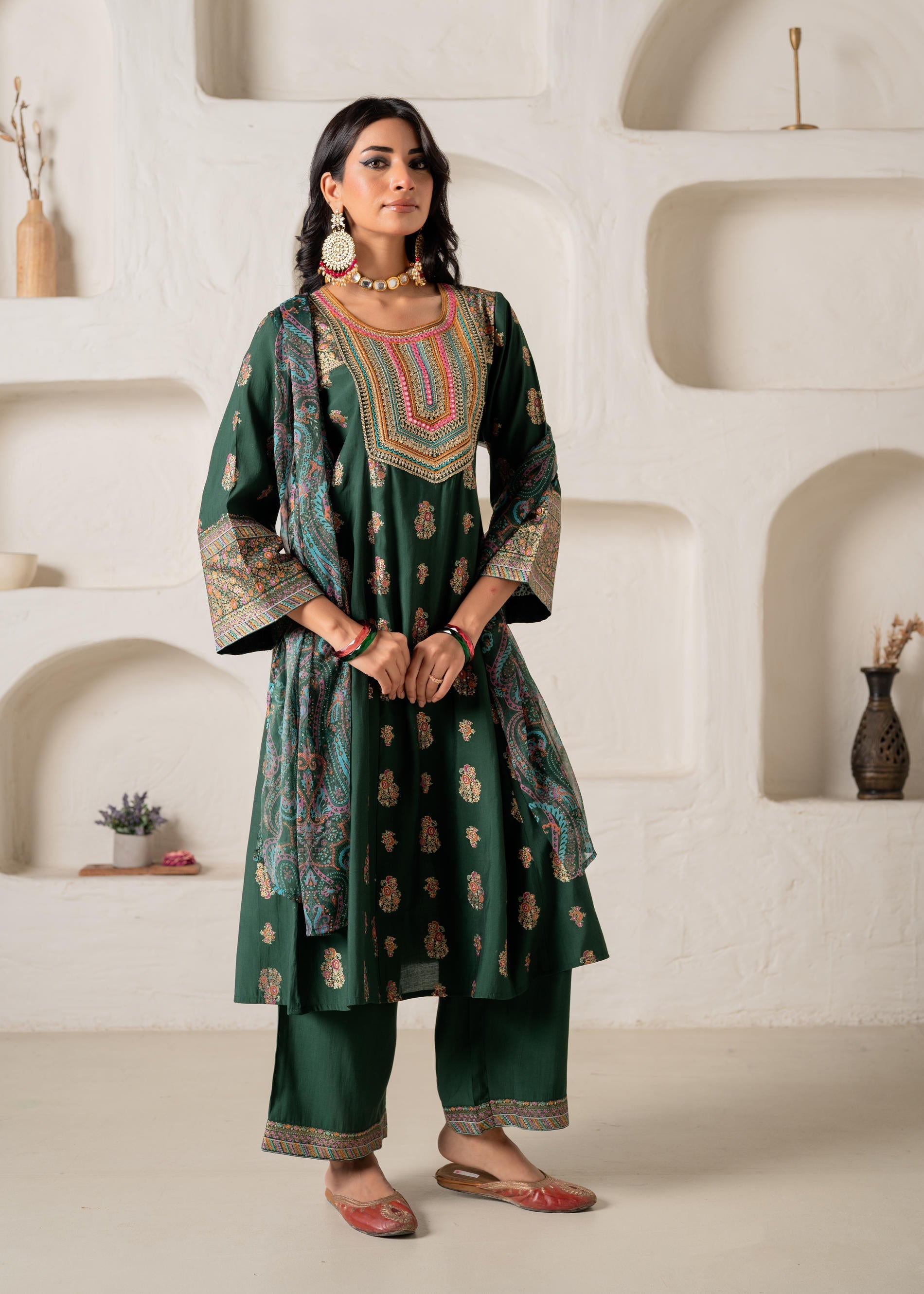 Juniper Emerald Mughal Motif Printed Kurta Set With Dupatta - Distacart