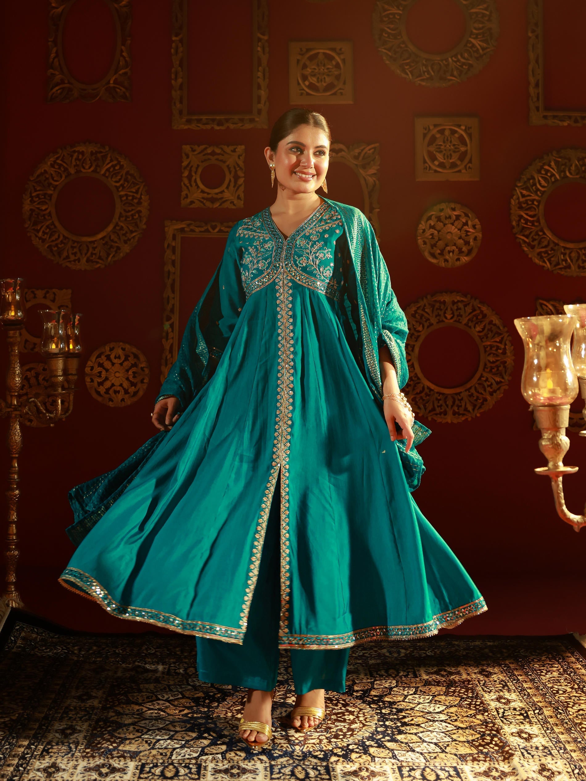 Juniper Rama Green Viscose Solid Fit & Flared Kurta With Pants & Dupatta Set With Mirror, Thread, Dori & Sequence Work - Distacart