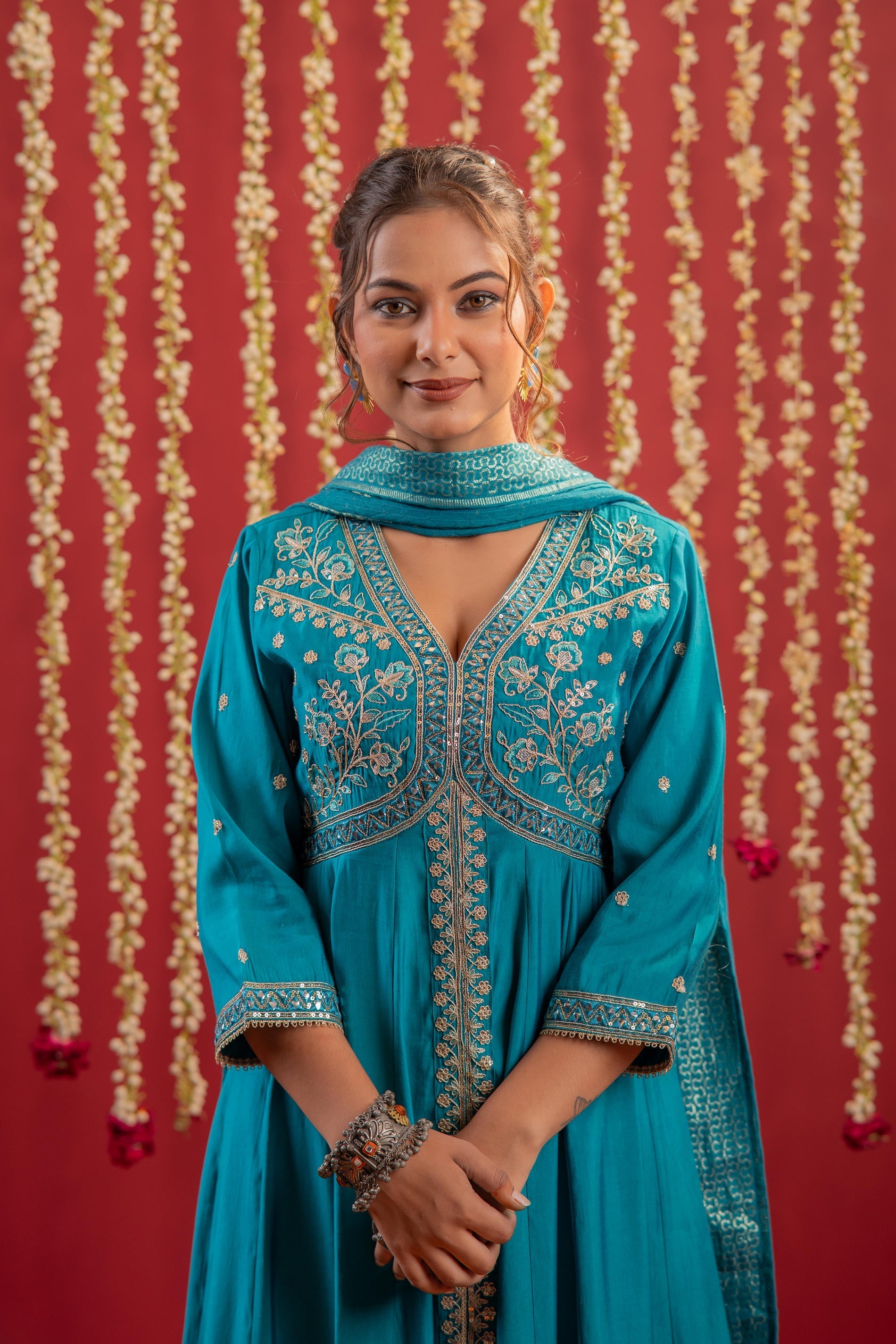 Juniper Rama Green Viscose Solid Fit & Flared Kurta With Pants & Dupatta Set With Mirror, Thread, Dori & Sequence Work - Distacart