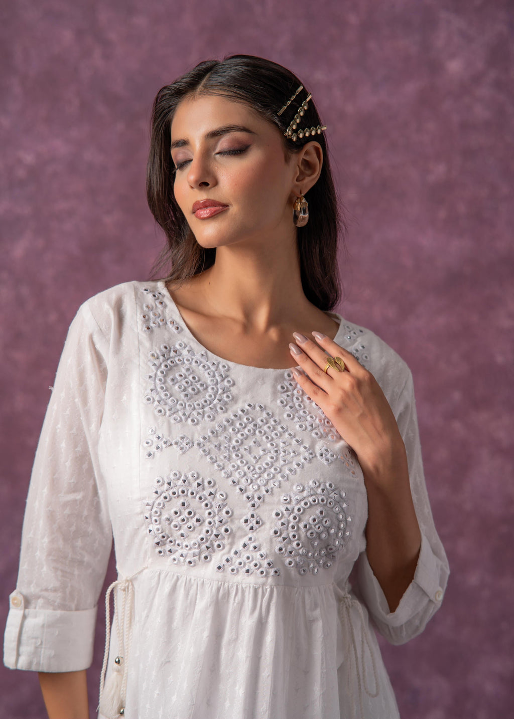 Juniper Women's Off-White Cotton Tunic With Thread & Mirror Work