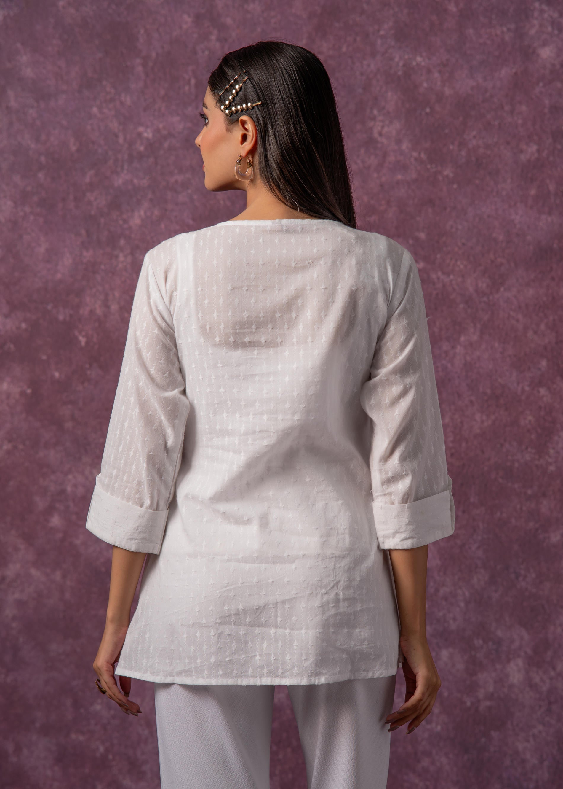 Juniper Women's Off-White Cotton Tunic With Thread & Mirror Work