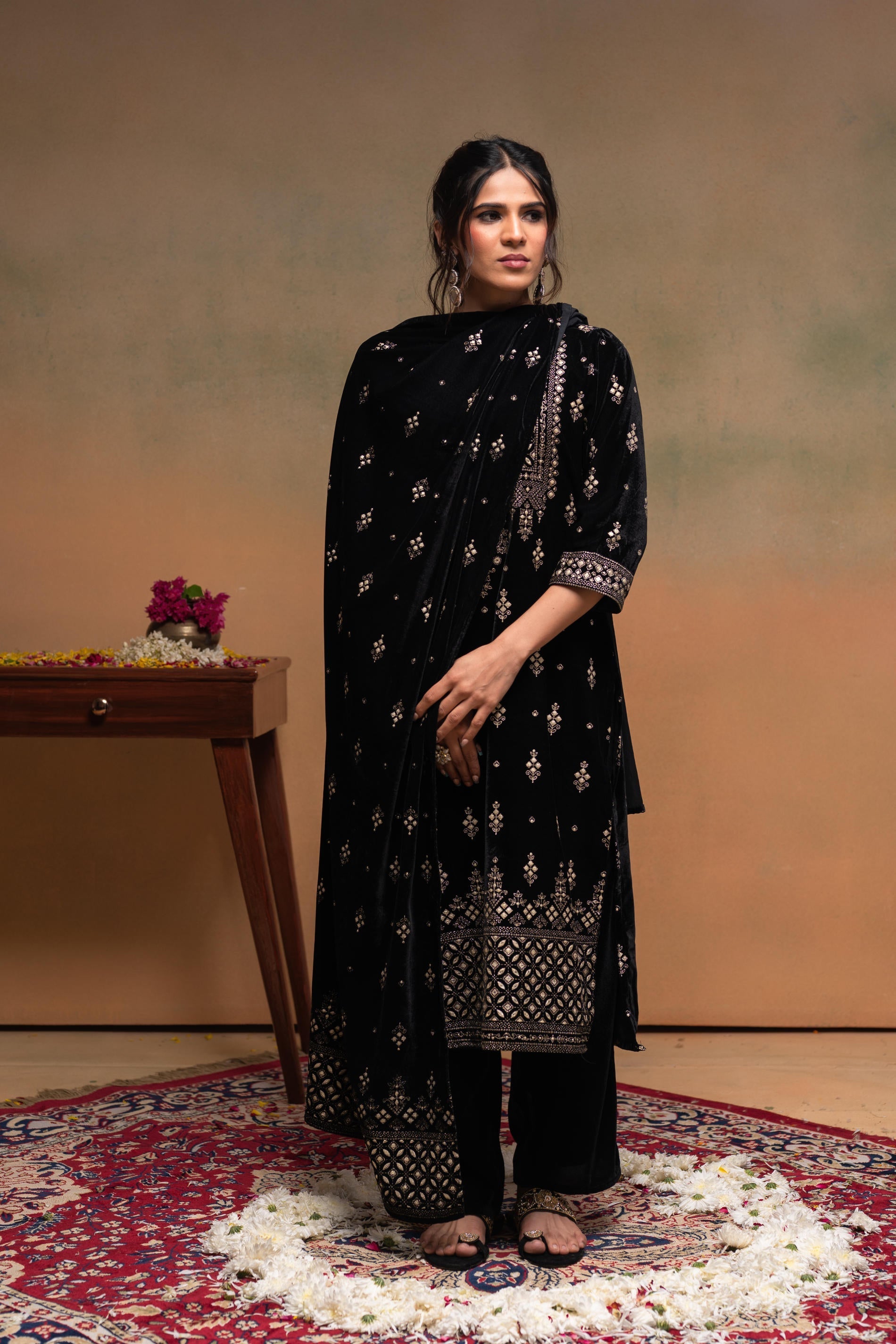 Juniper Black Embroidered Straight Kurta Set With Geometric Yoke & Matching Dupatta - Distacart