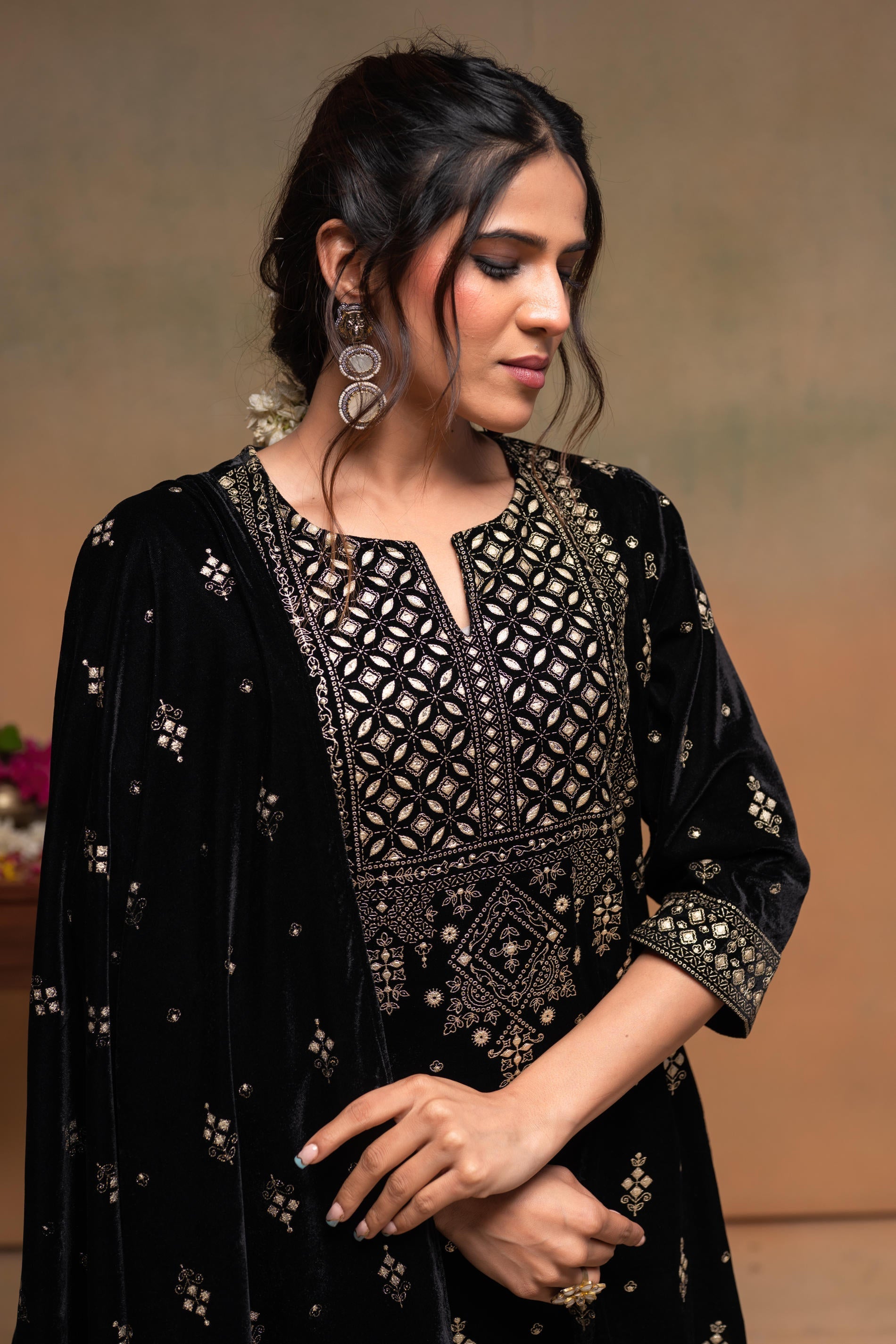 Juniper Black Embroidered Straight Kurta Set With Geometric Yoke & Matching Dupatta - Distacart