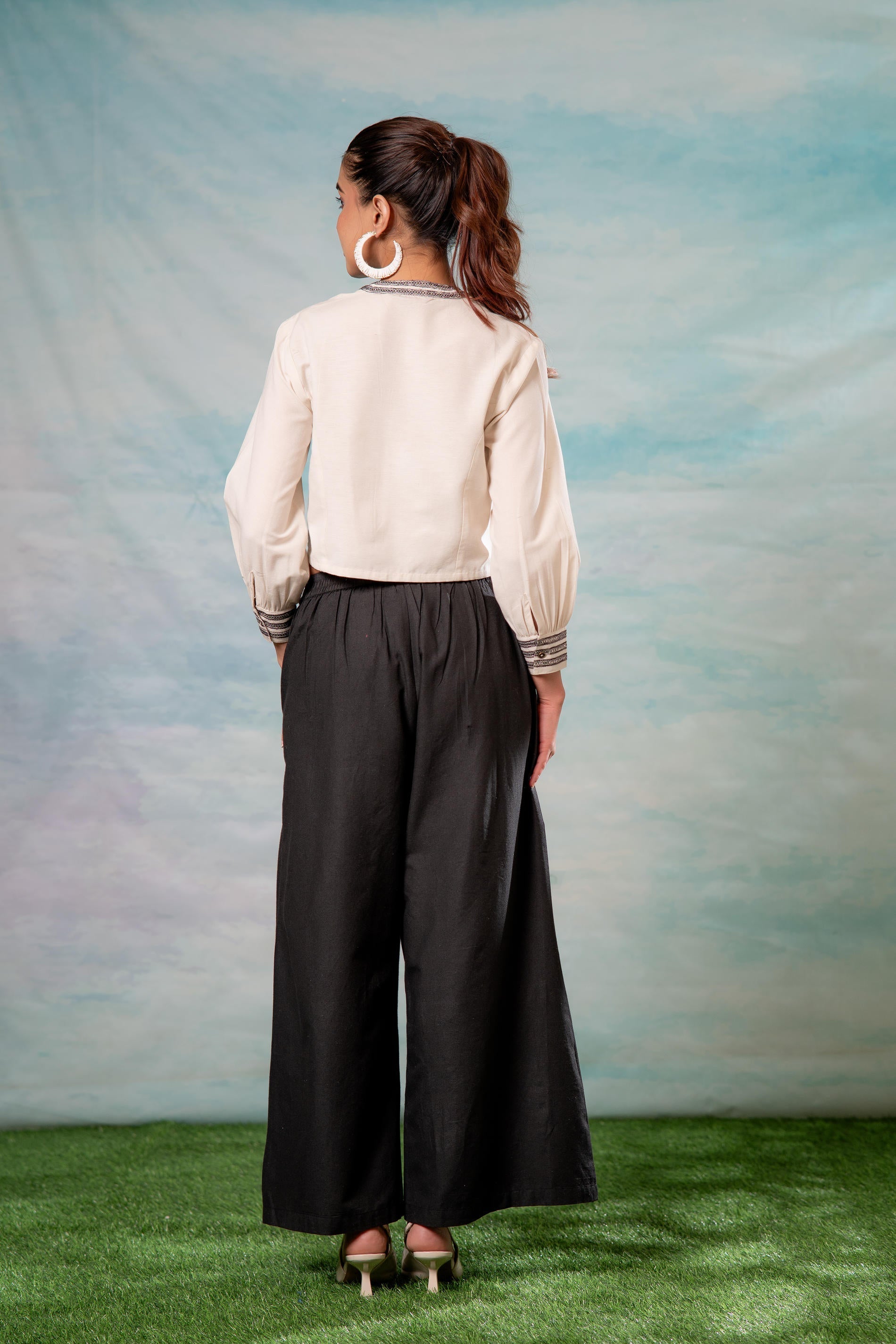 Juniper White Noir Flora Modern Set - Distacart