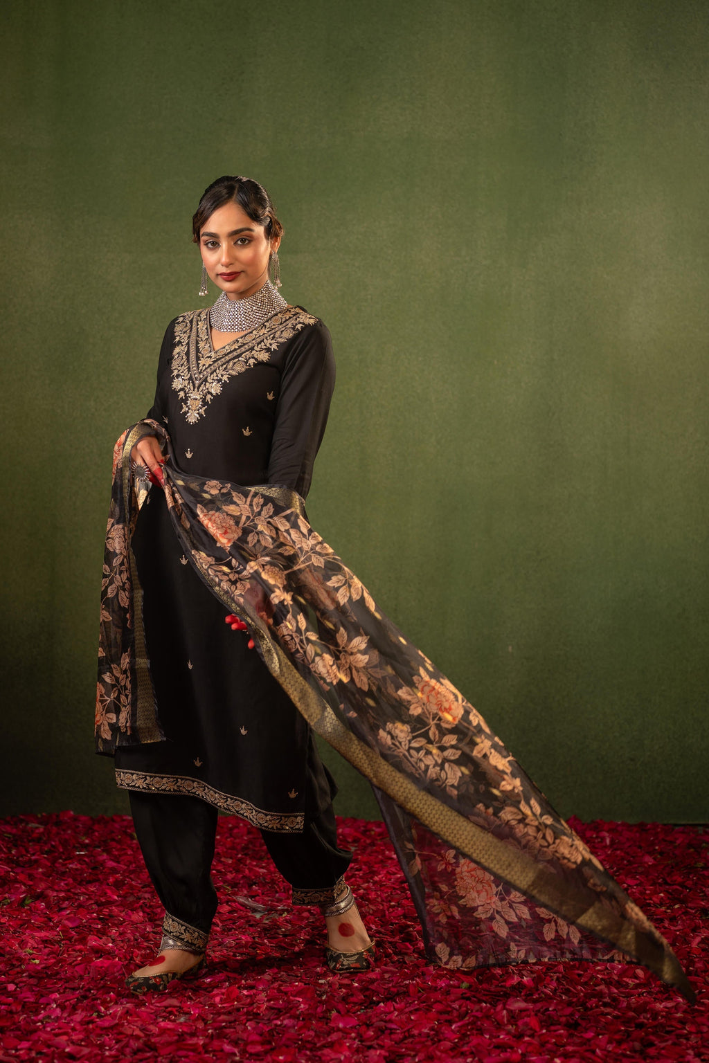 Juniper Black Heritage Embroidered Kurta Set - Distacart