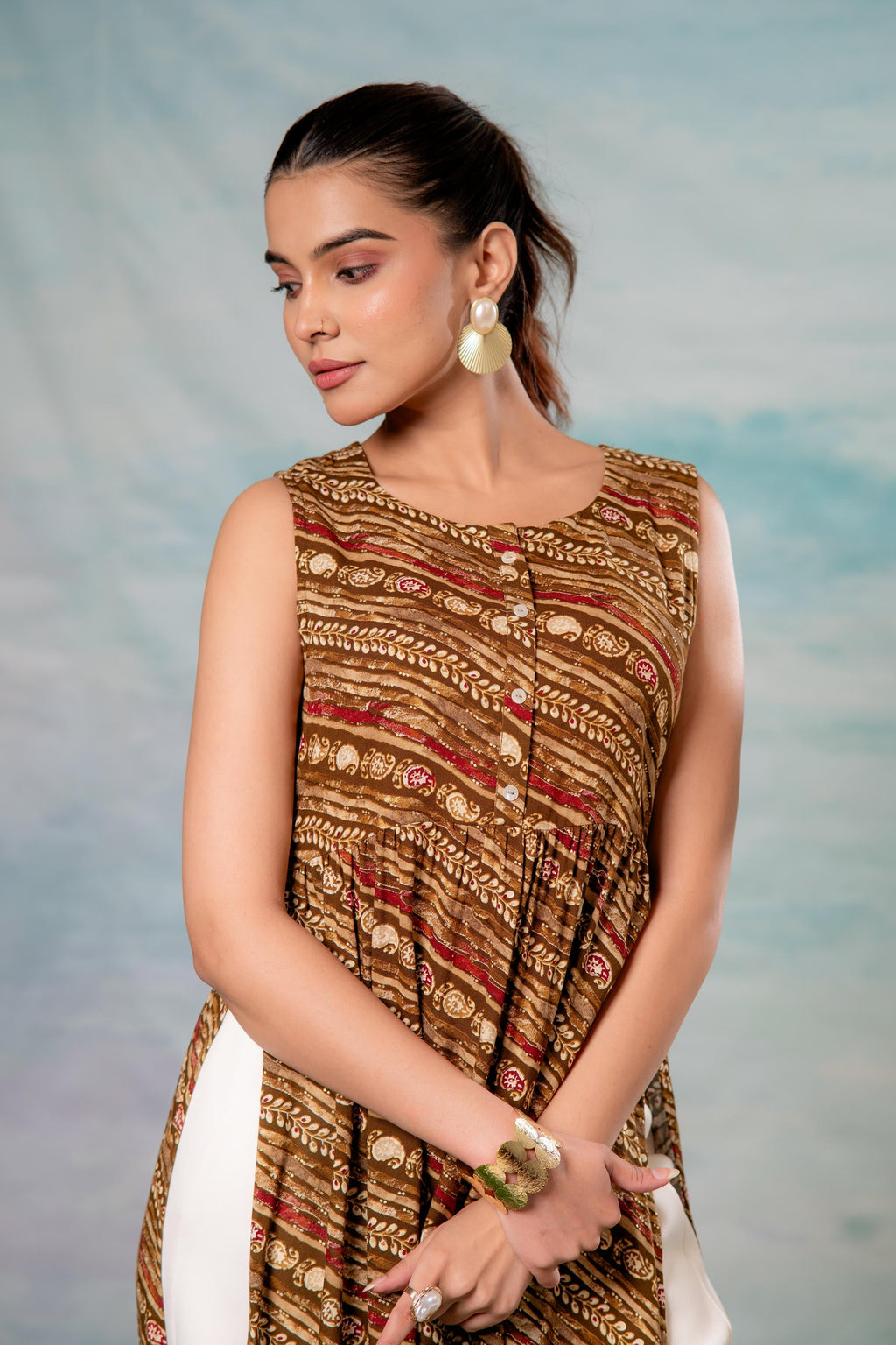 Juniper Women'S Brown Ethnic Motif Printed Sleeveless Kurta - Distacart