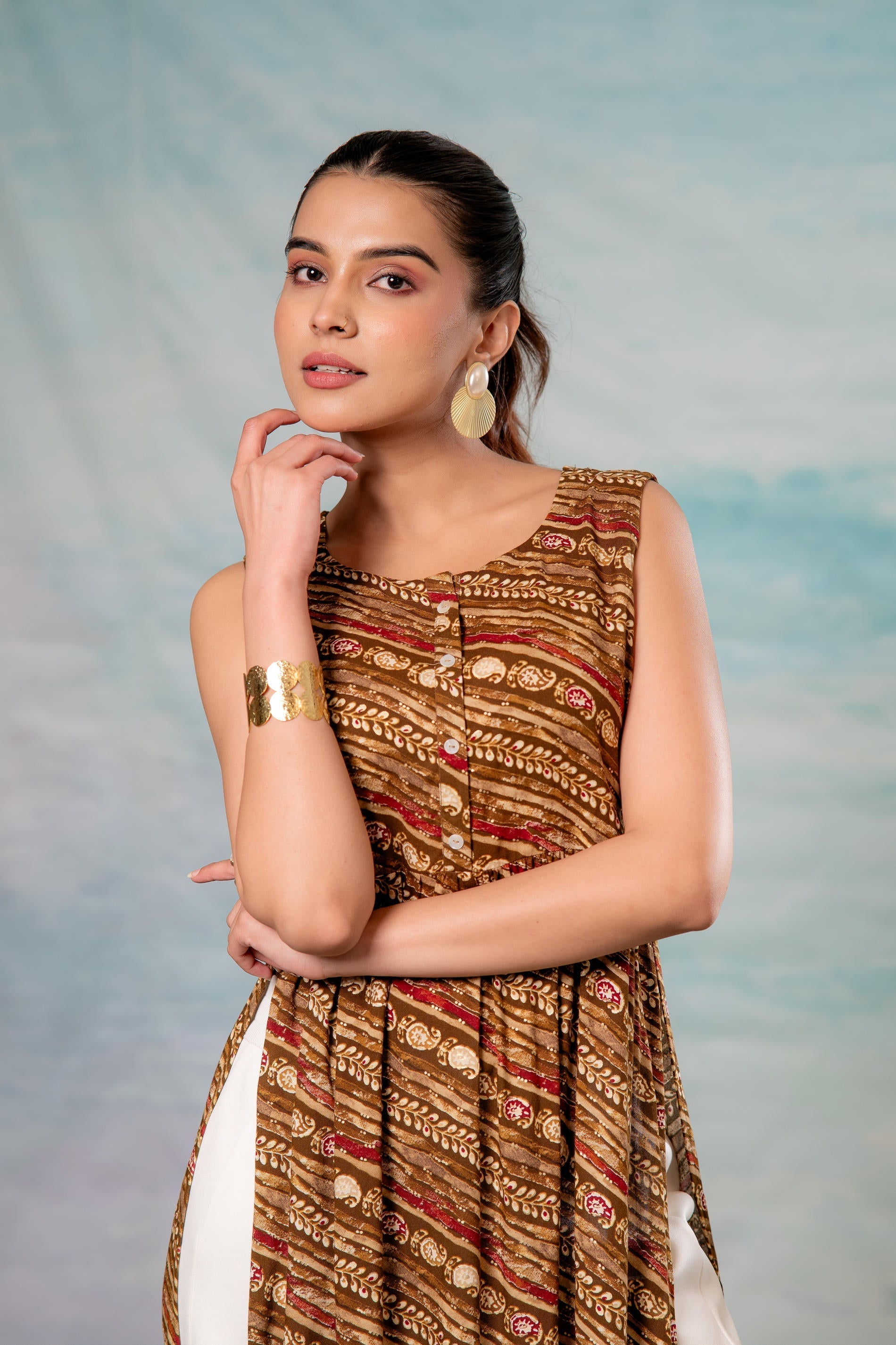 Juniper Women'S Brown Ethnic Motif Printed Sleeveless Kurta - Distacart