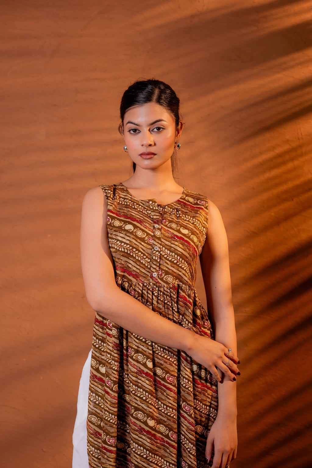 Juniper Rust Tribal Wave Printed Sleeveless Flared Kurta - Distacart